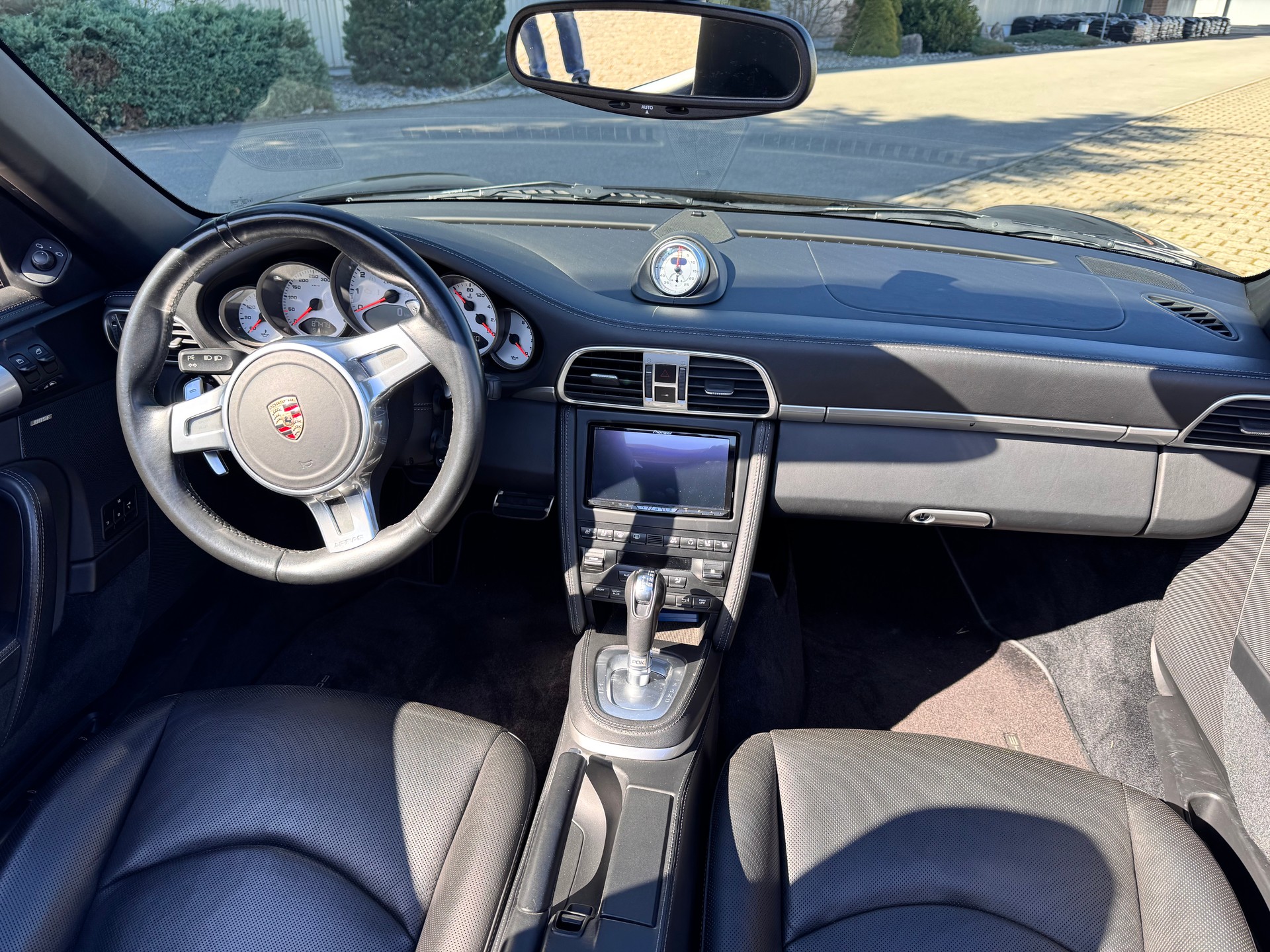 PORSCHE 911 Cabrio Turbo PDK-image-5