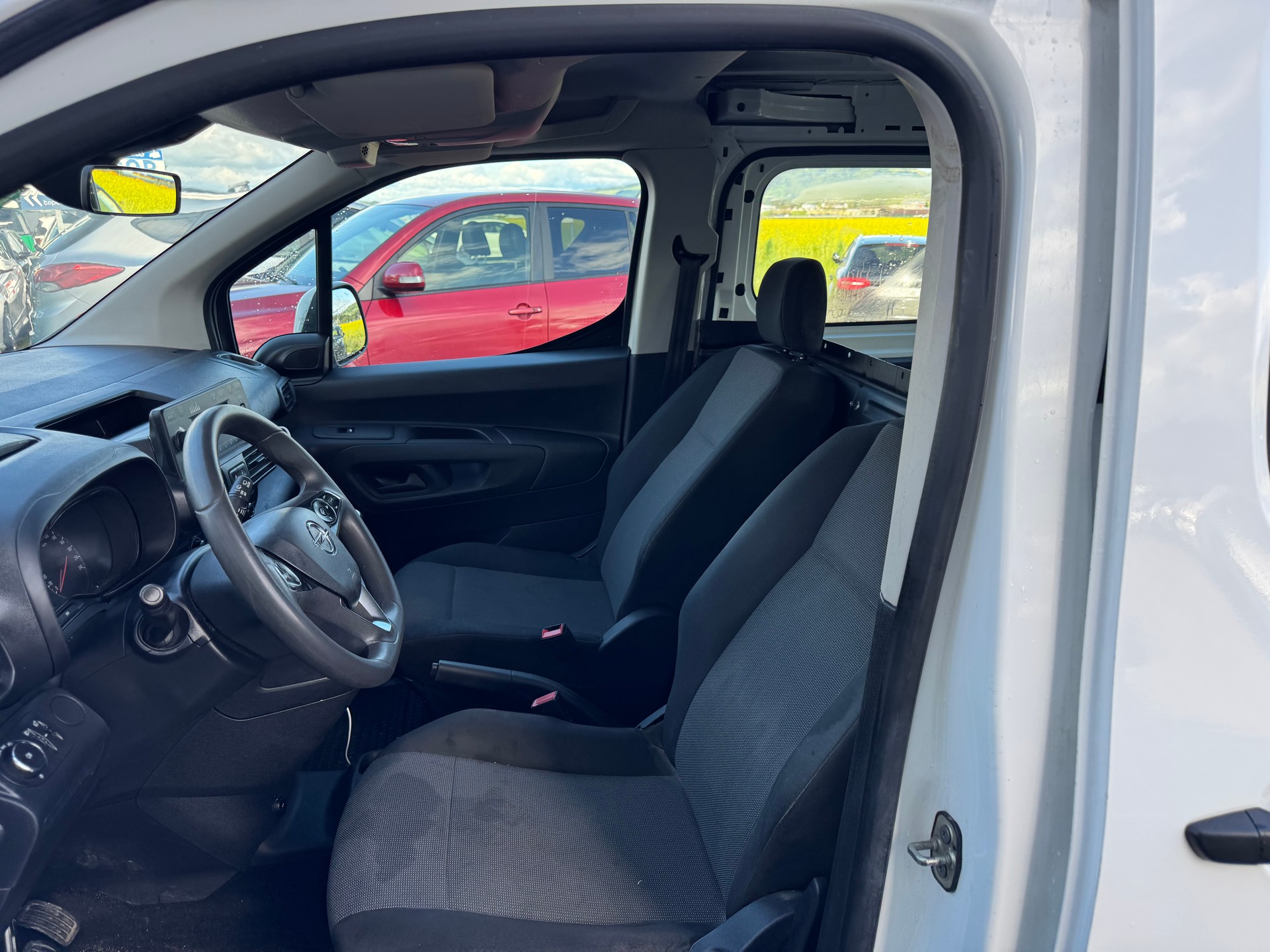 OPEL Combo 1.2 Cargo Essentia start/stop-image-7