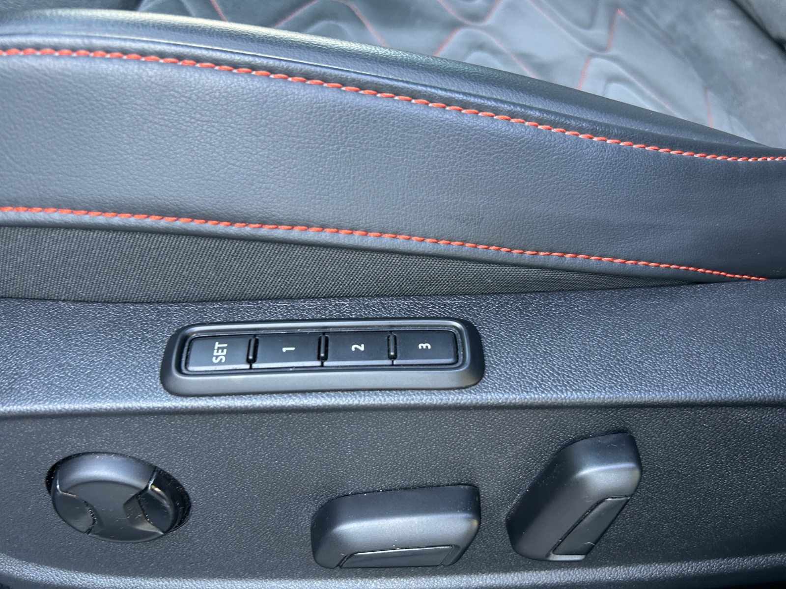 SEAT Leon 1.4 eHybrid pHEV DSG Hola FR-image-7