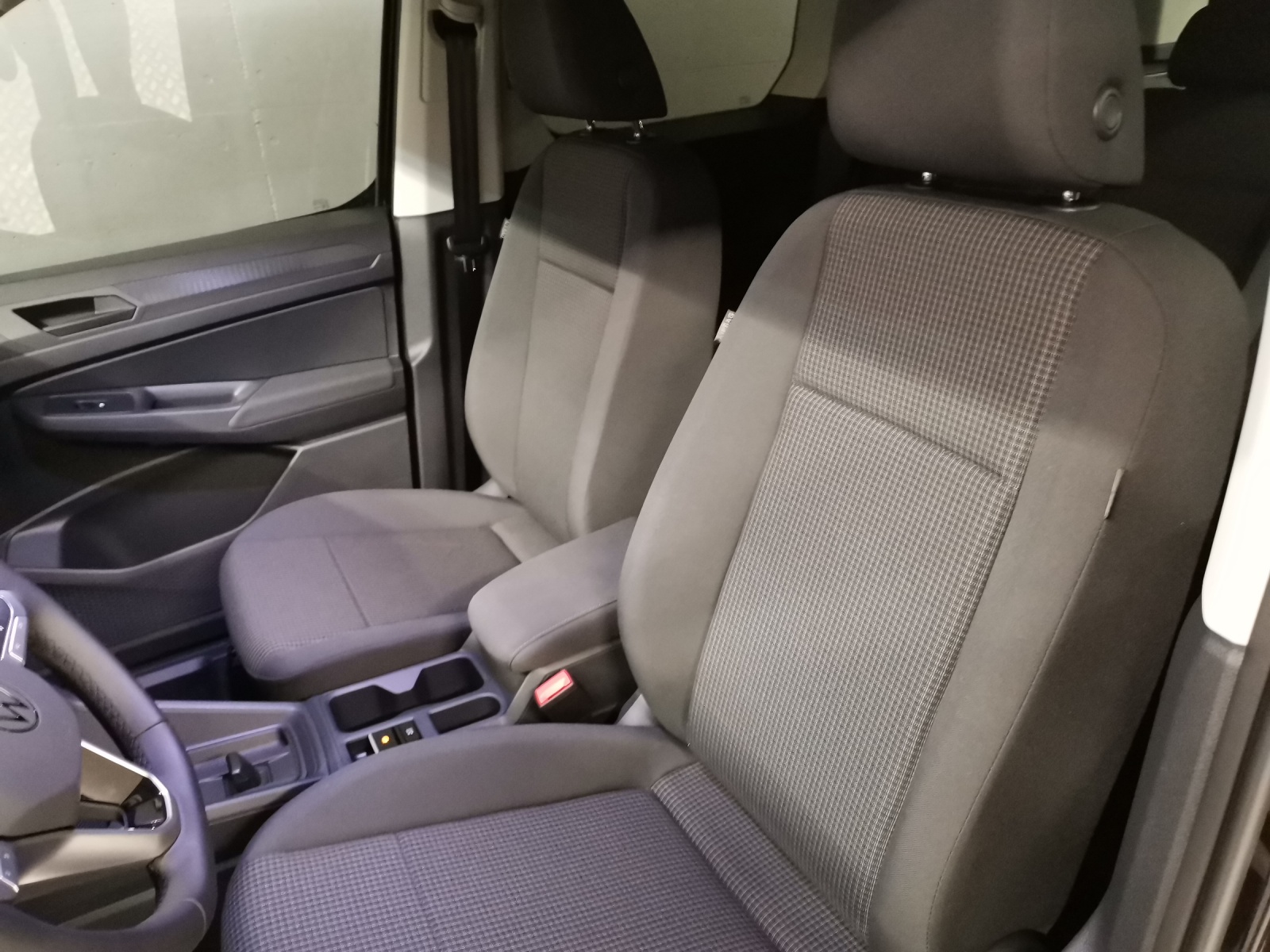 VW Caddy 2.0 TDI 122 Liberty DSG-image-13