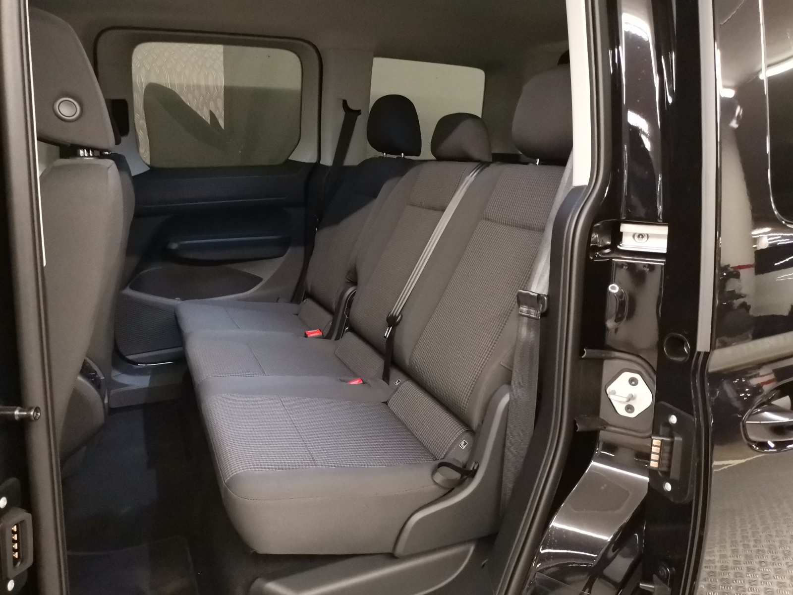 VW Caddy 2.0 TDI 122 Liberty DSG-image-11