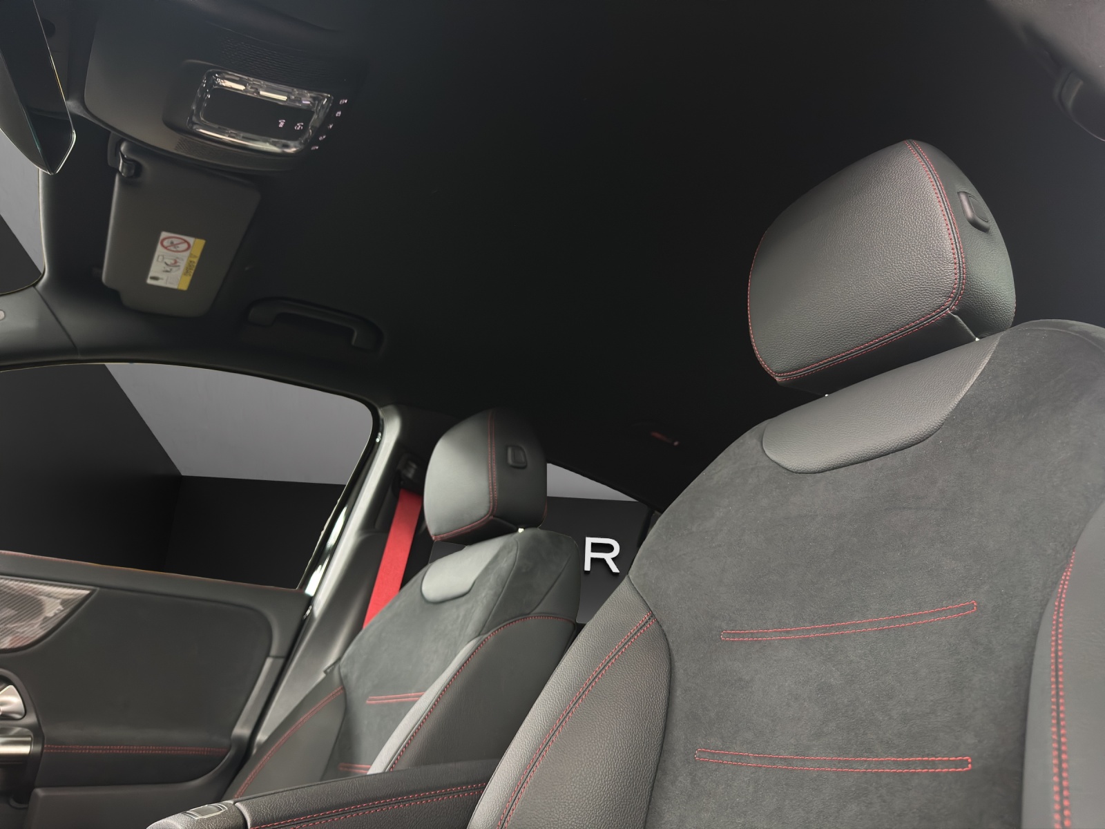MERCEDES-BENZ GLA AMG 35 4Matic 8G-DCT-image-13