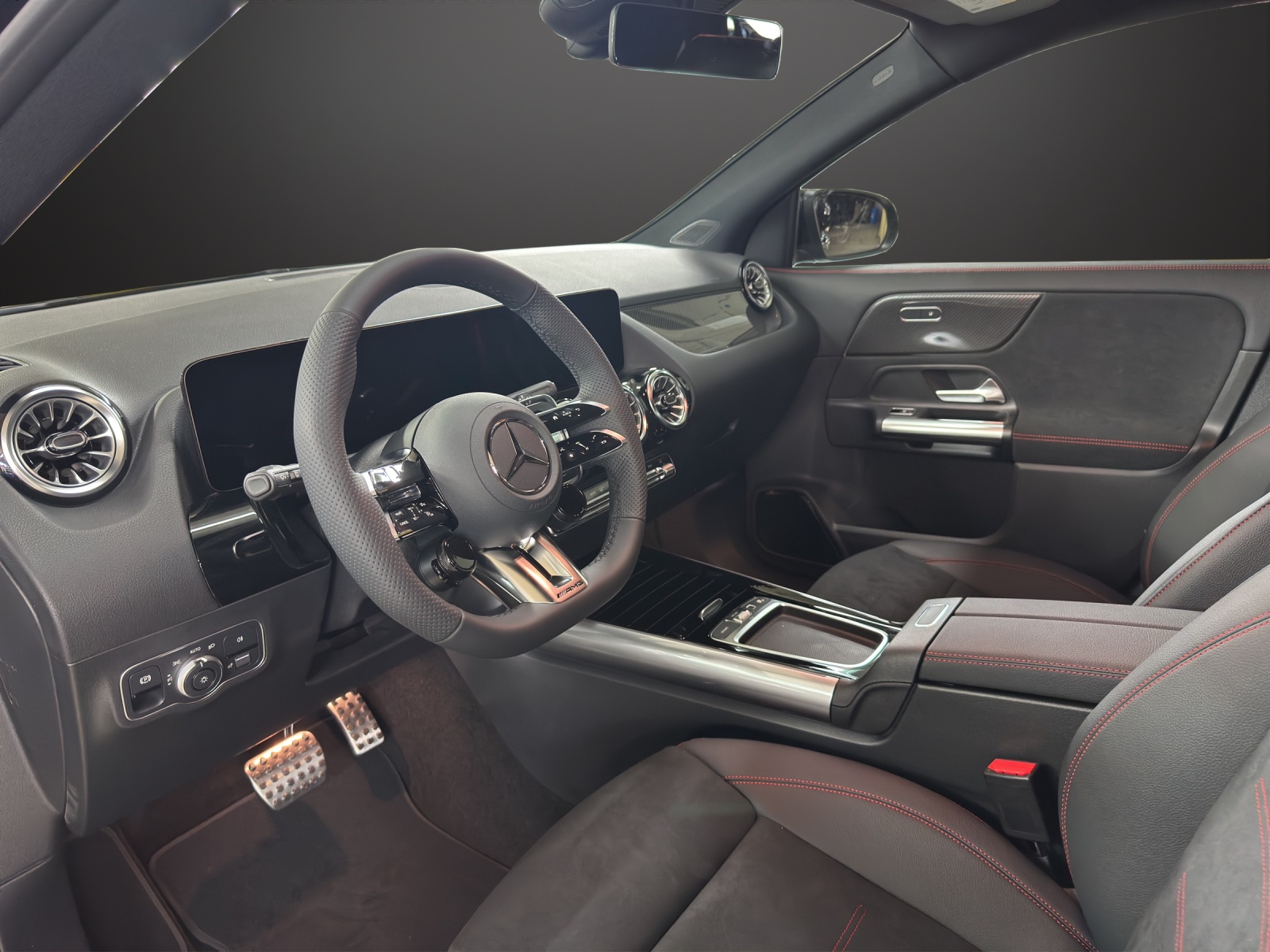 MERCEDES-BENZ GLA AMG 35 4Matic 8G-DCT-image-9