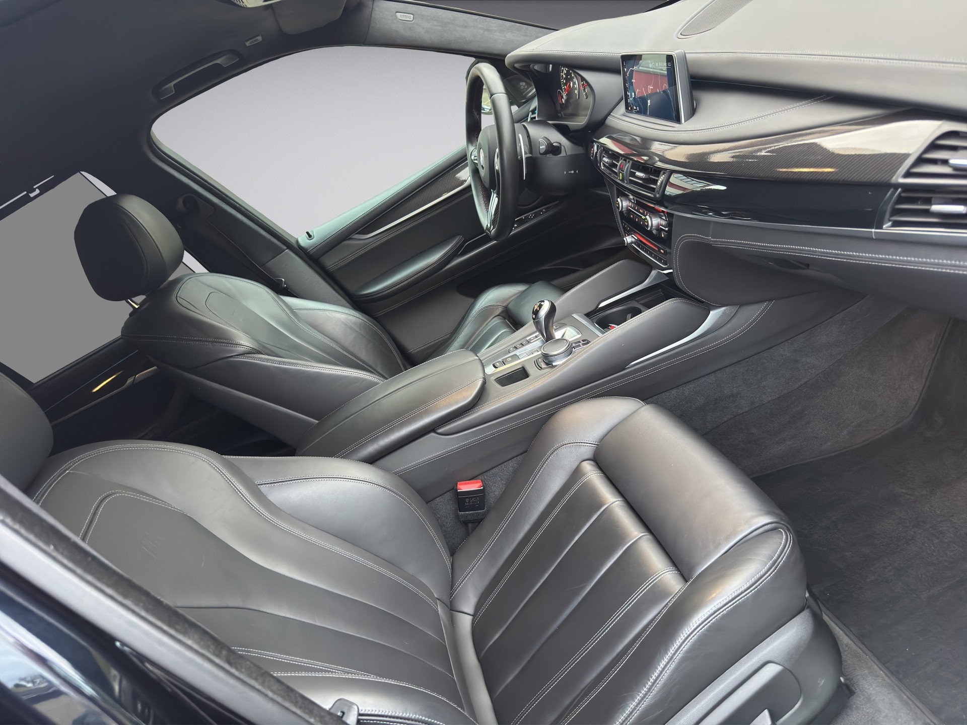 BMW X5M Steptronic-image-10