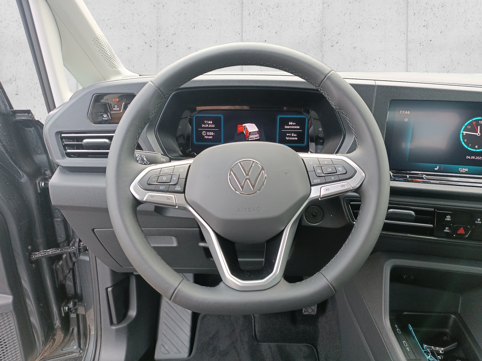 VW Caddy 1.5 TSI Life DSG-image-9
