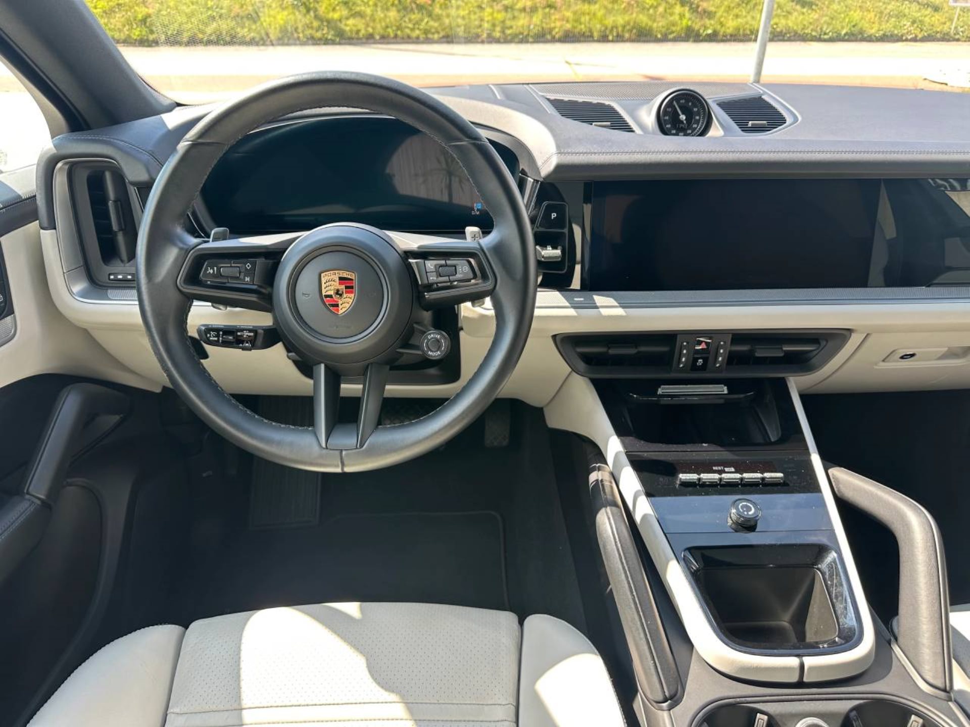 PORSCHE Cayenne Coupé (MY24)-image-22