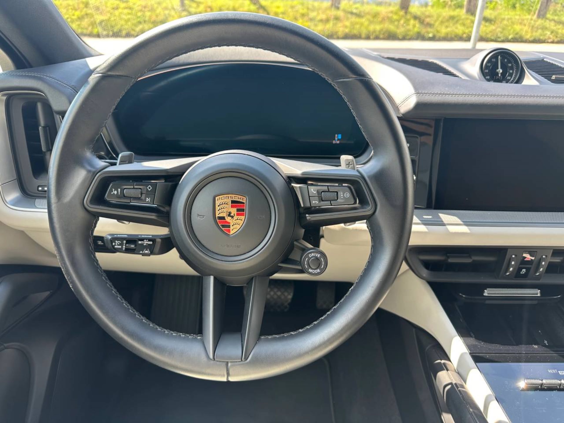 PORSCHE Cayenne Coupé (MY24)-image-15