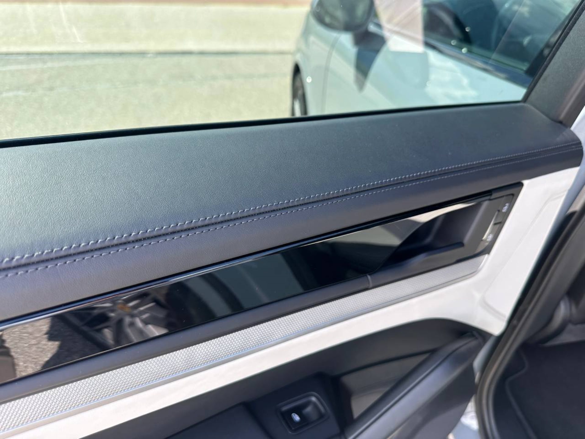PORSCHE Cayenne Coupé (MY24)-image-26