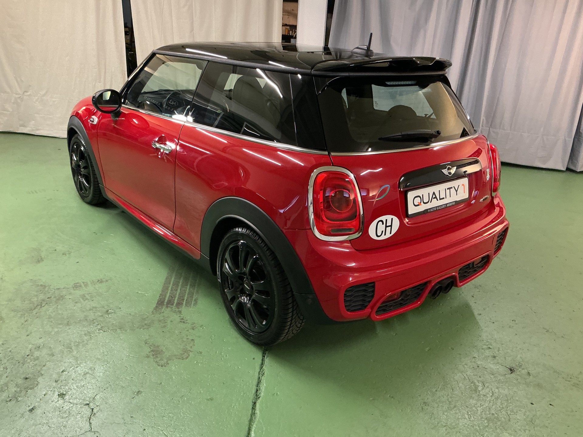 MINI Cooper John Cooper Works Steptronic-image-3