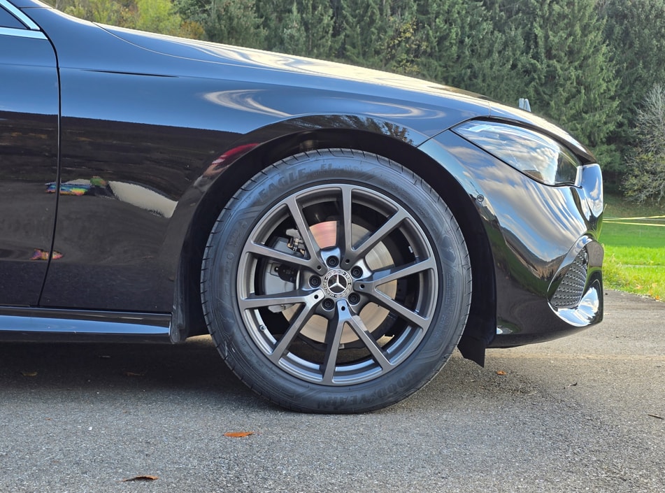 MERCEDES-BENZ CLE 200 Cabrio 4Matic 9G-Tronic-image-3