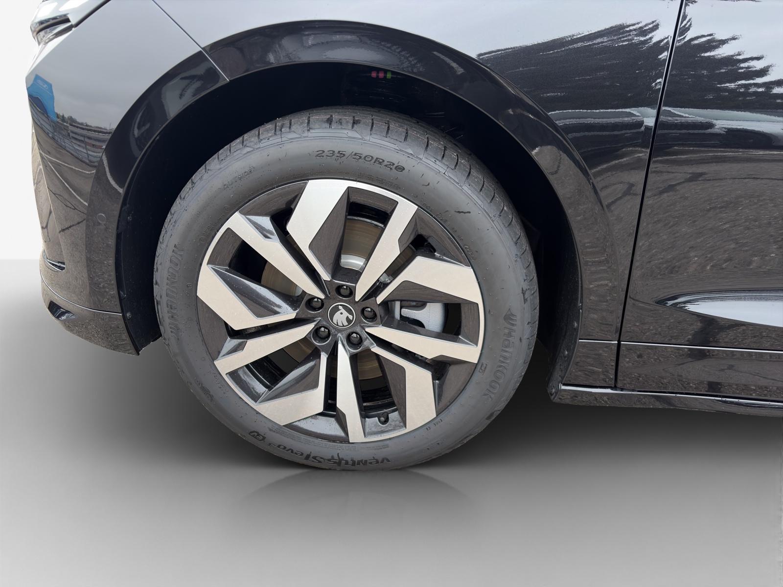 SKODA Enyaq 85x Sportline 4x4-image-14