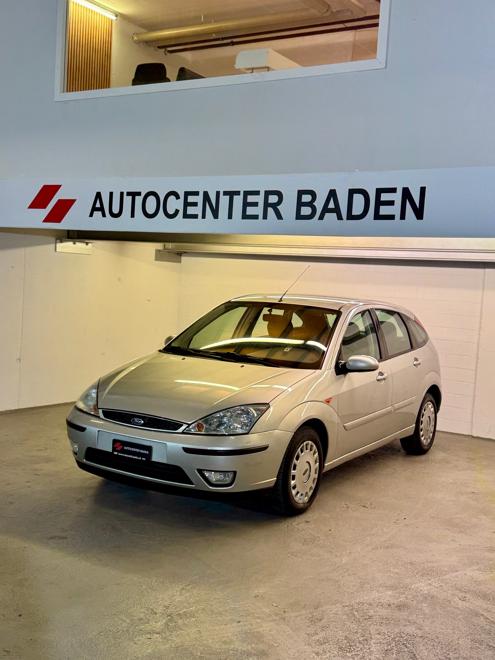 FORD Focus 2.0 16V-image-0