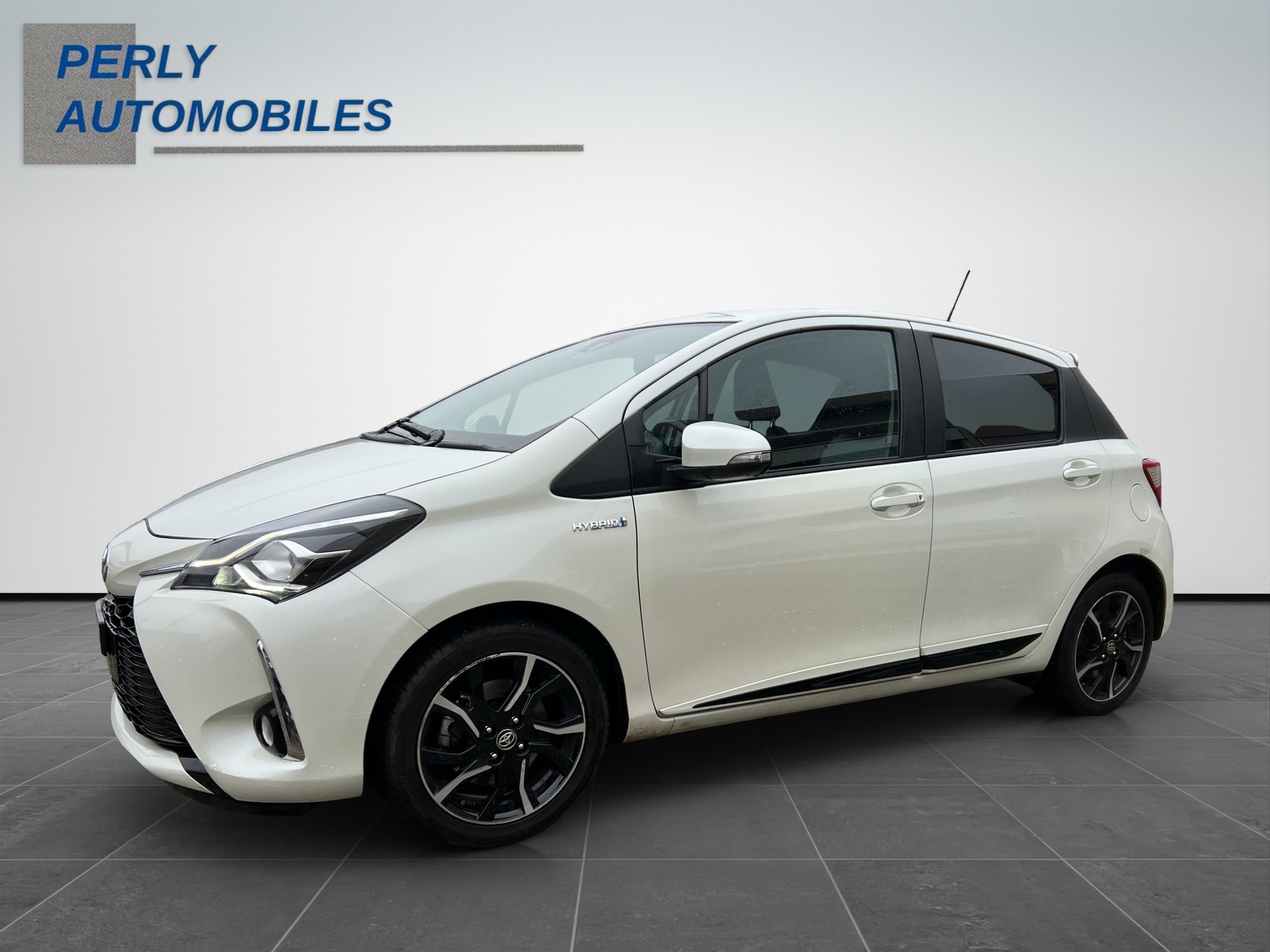 TOYOTA Yaris 1.5 Hybrid Trend-showroom-element-1