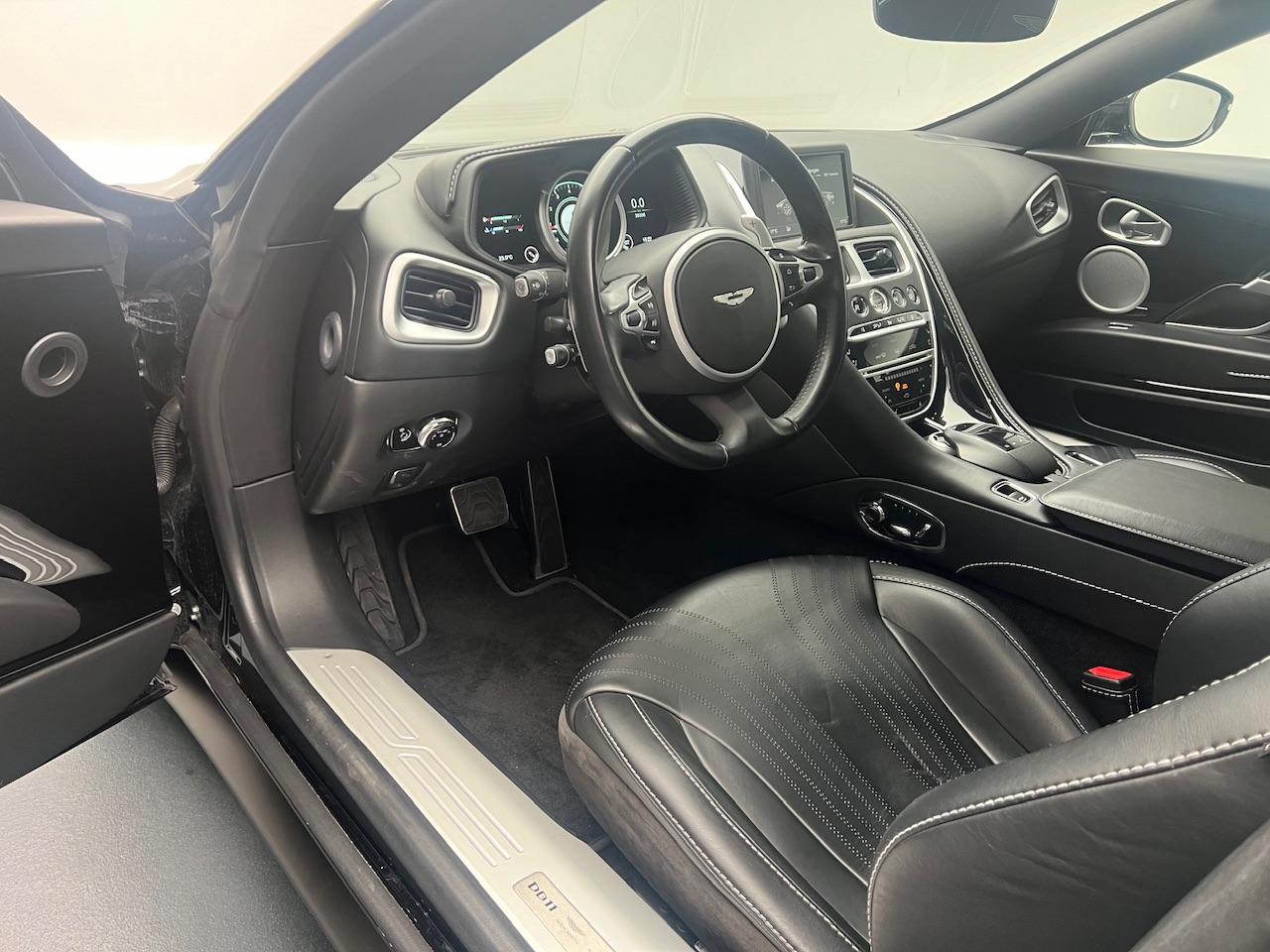 ASTON MARTIN DB11 Volante 4.0 V8 Bi-Turbo-image-4