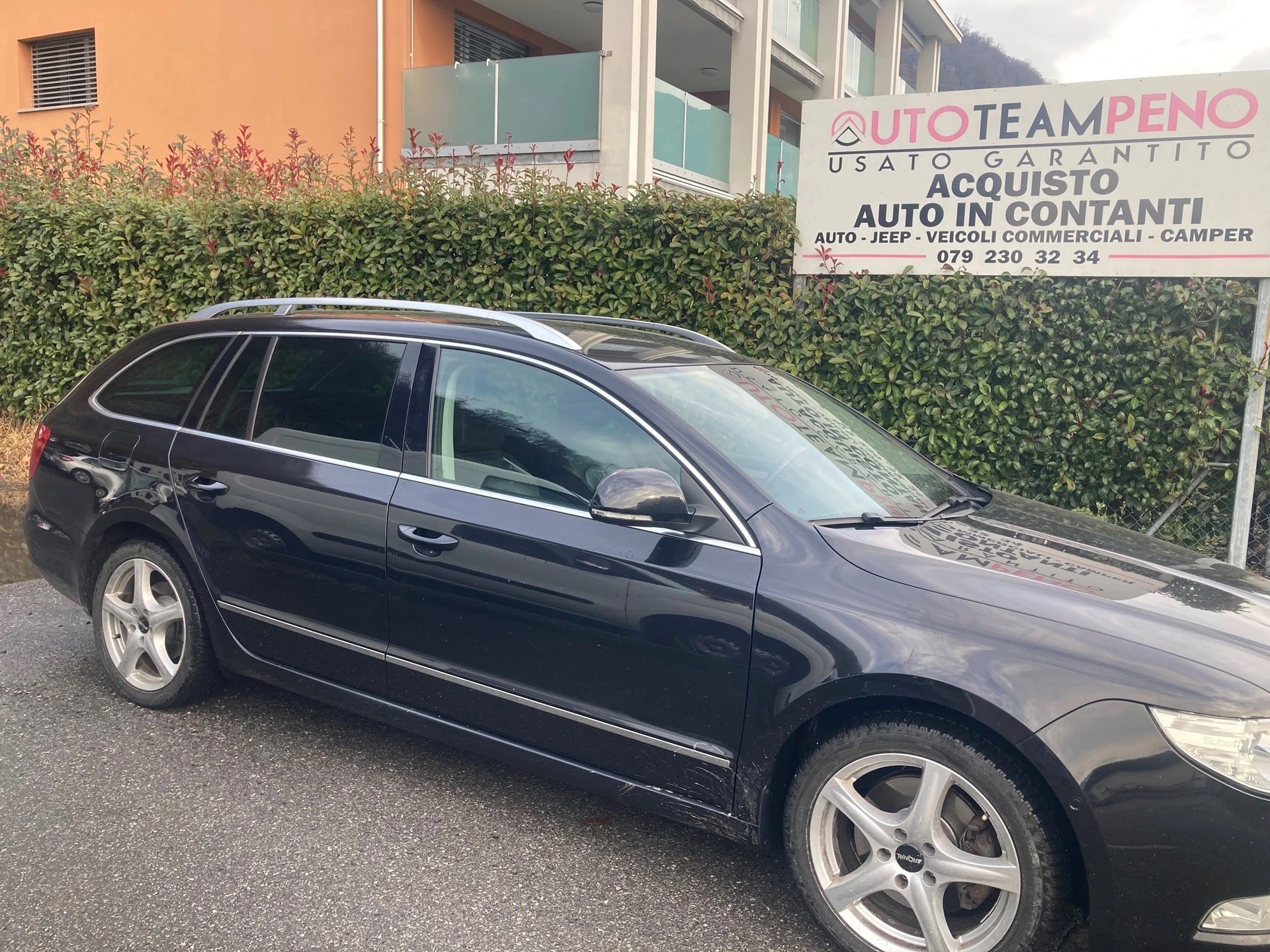 SKODA Superb Combi 1.8 TSI Elegance-image-3