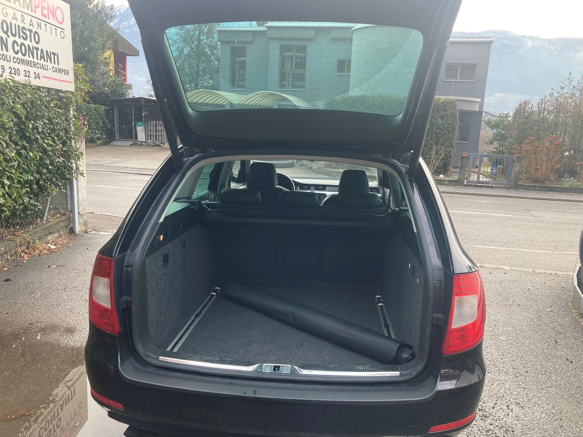 SKODA Superb Combi 1.8 TSI Elegance-image-7