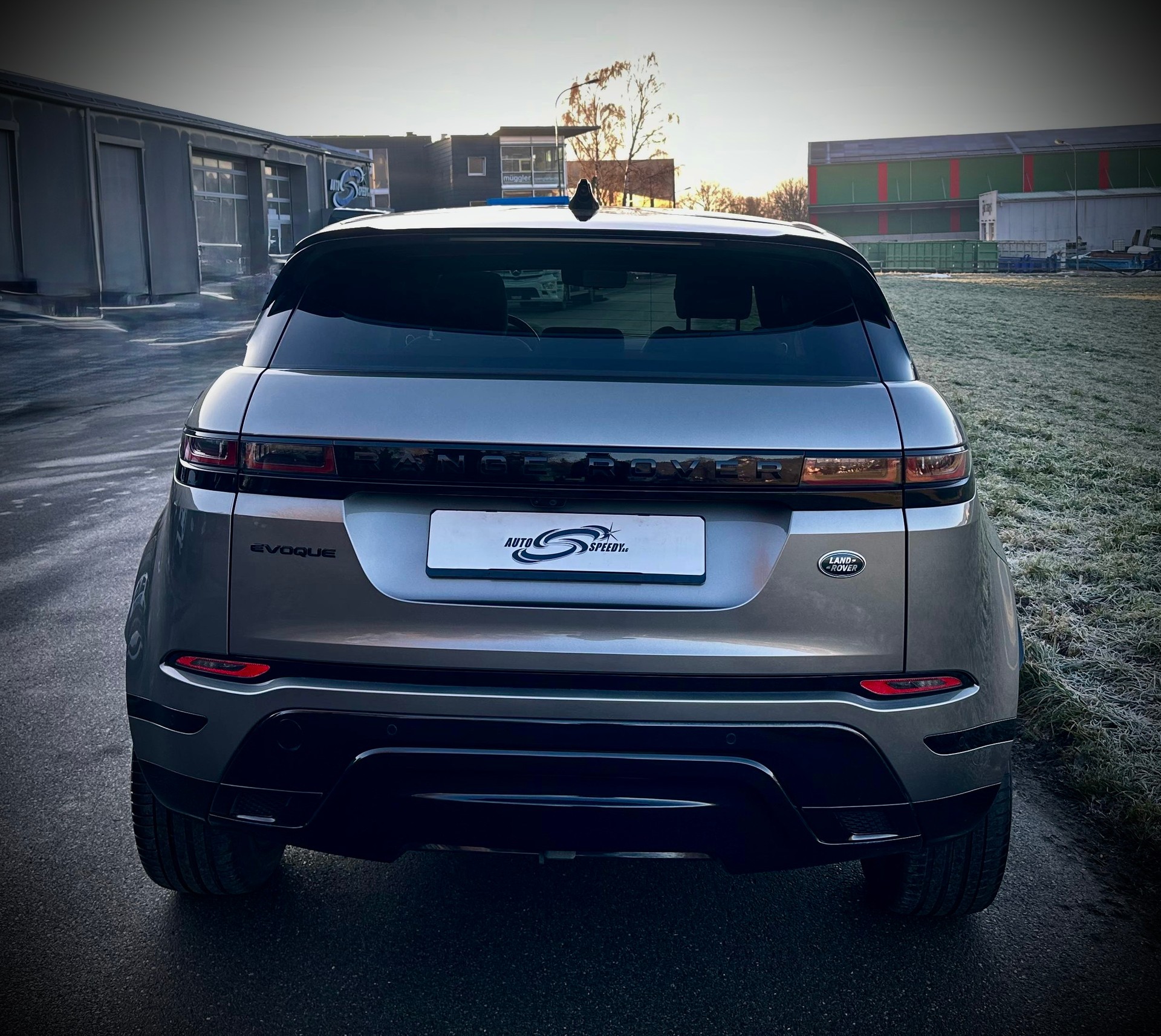 LAND ROVER Range Rover Evoque R-Dynamic P 300 HSE AT9-image-7