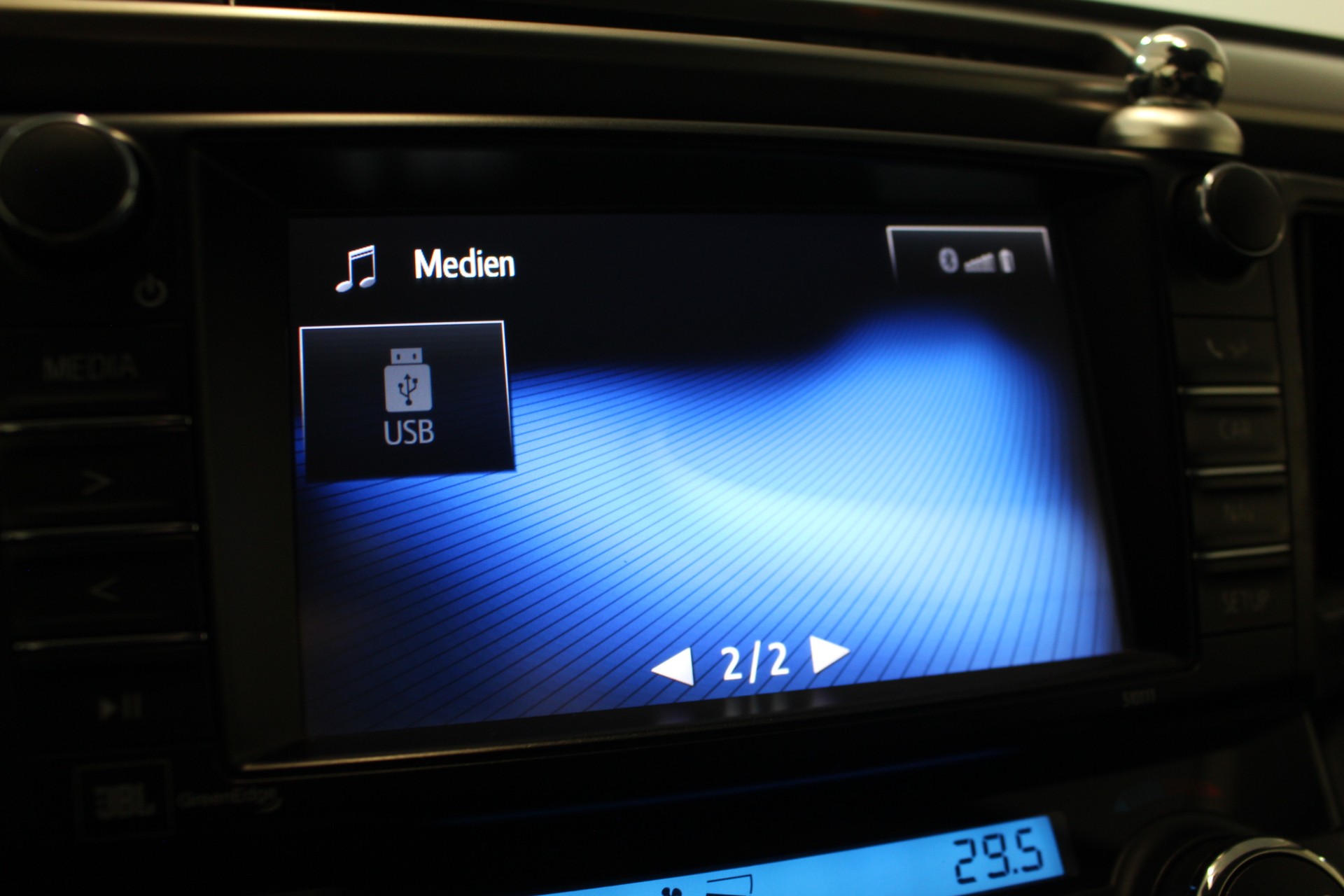TOYOTA RAV4 2.5 HSD Premium-image-16