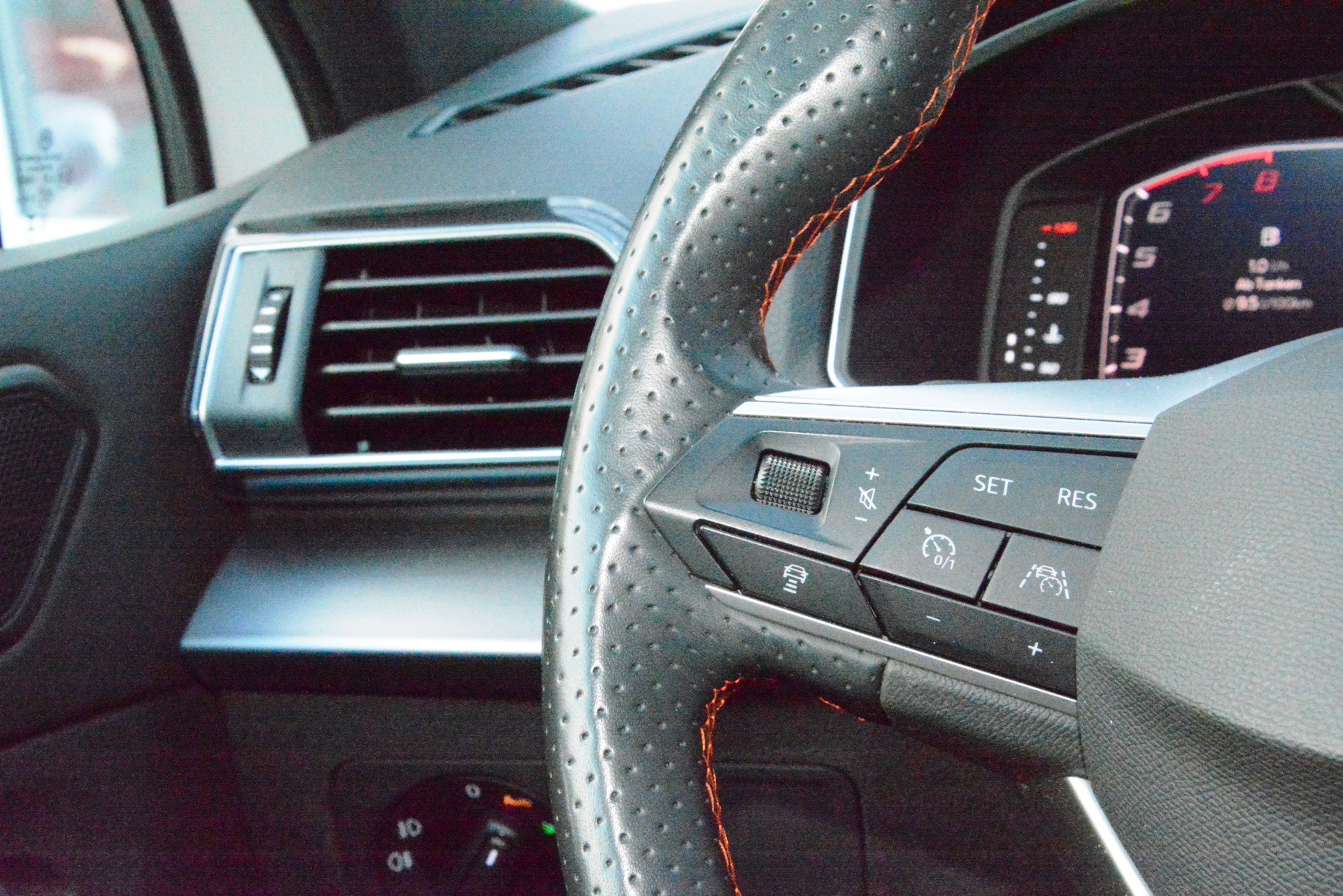 SEAT Tarraco 2.0TSI Hola FR 4Drive DSG-image-12