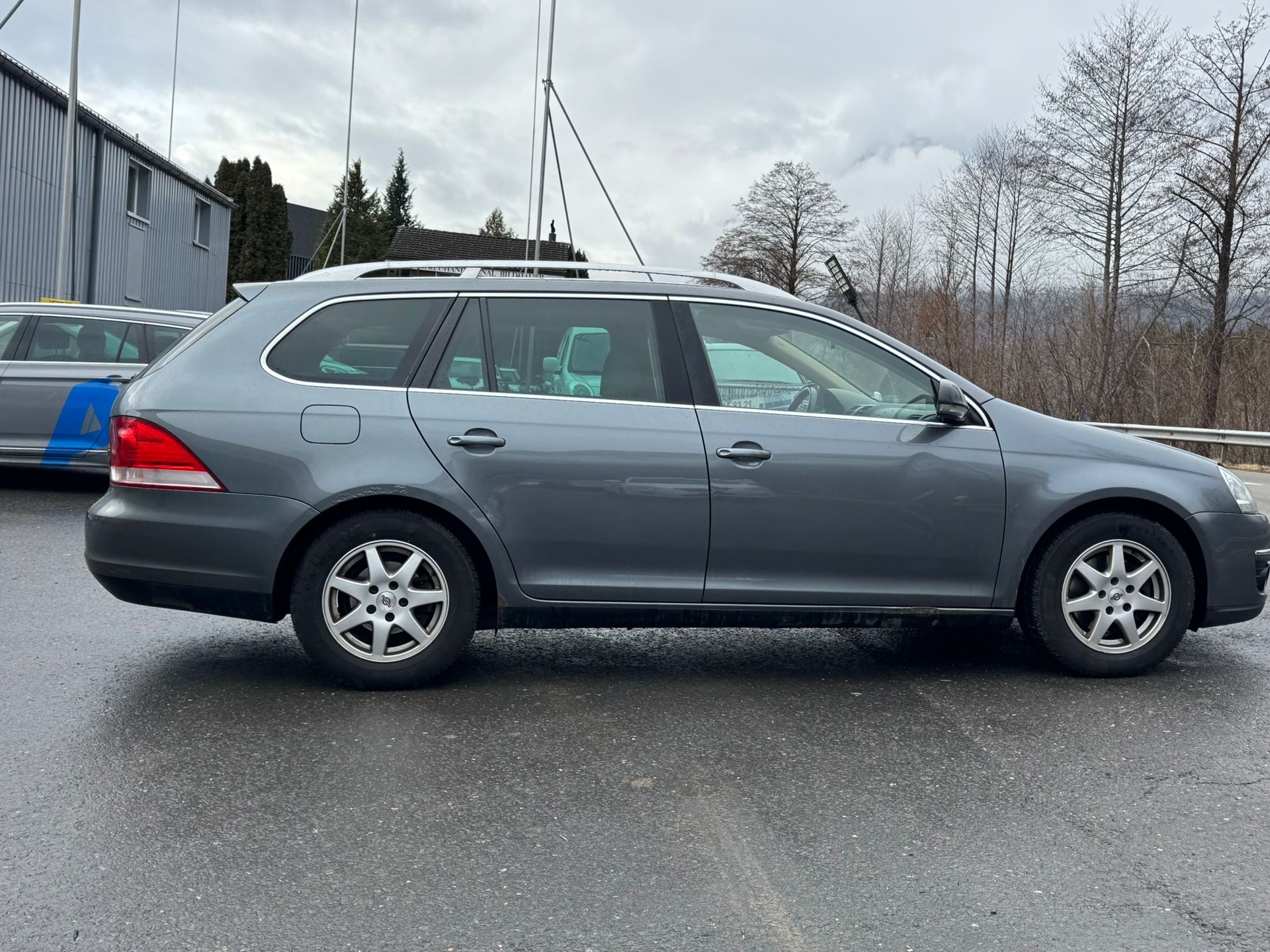 VW Golf Variant 2.0 TDI Comfortline-image-9