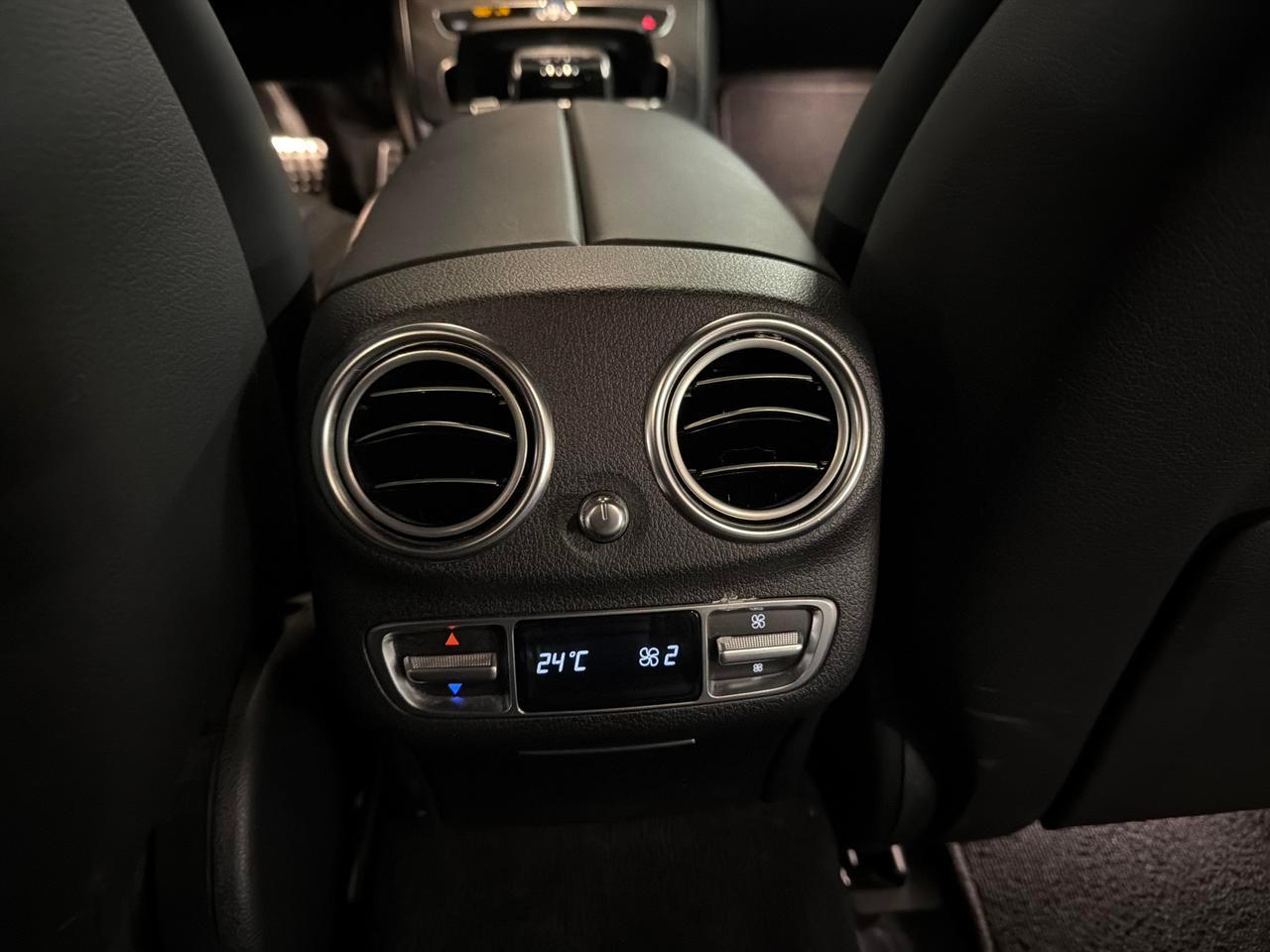 MERCEDES-BENZ E 53 AMG 4matic+ Kombi-image-12
