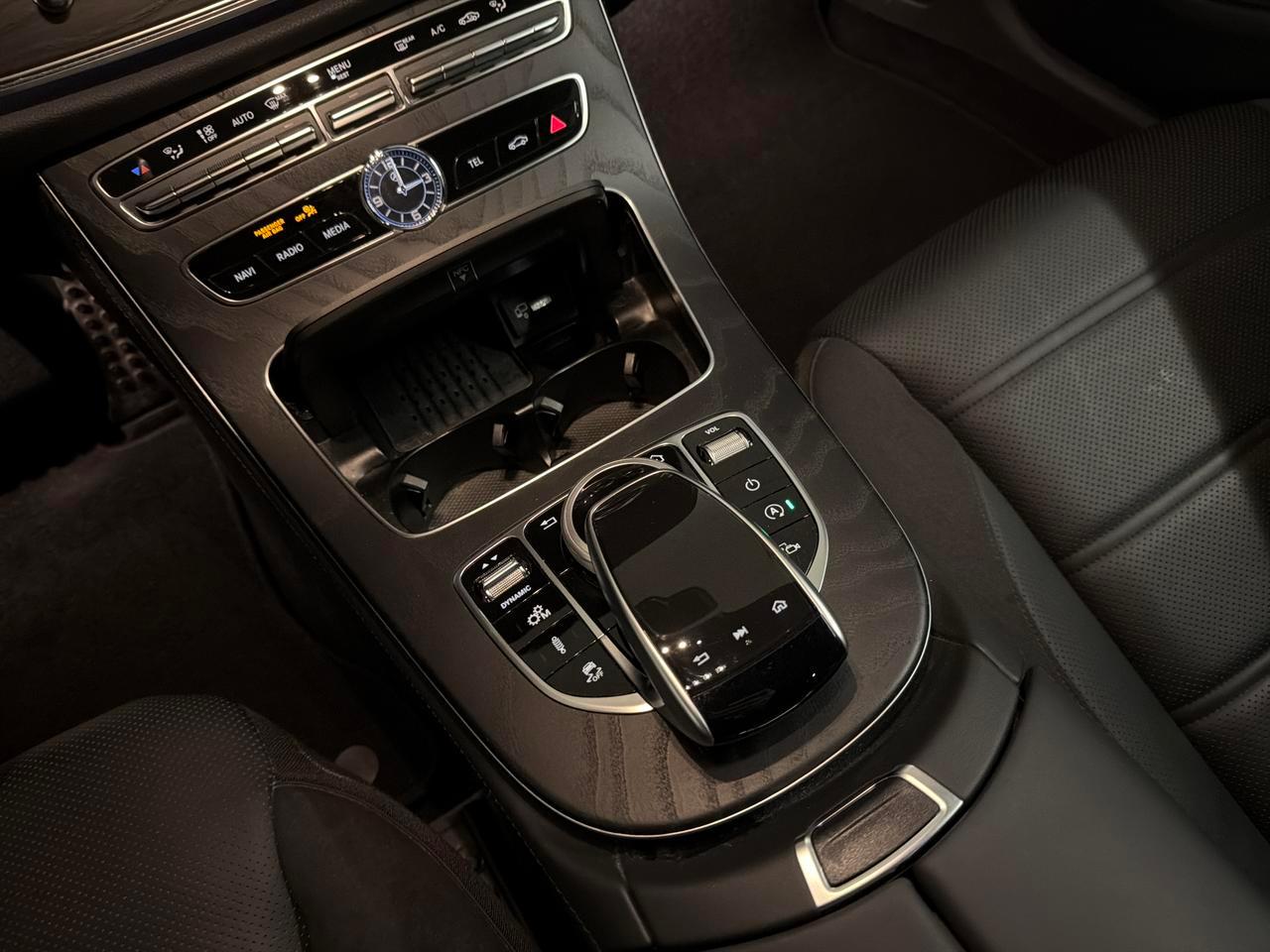 MERCEDES-BENZ E 53 AMG 4matic+ Kombi-image-18