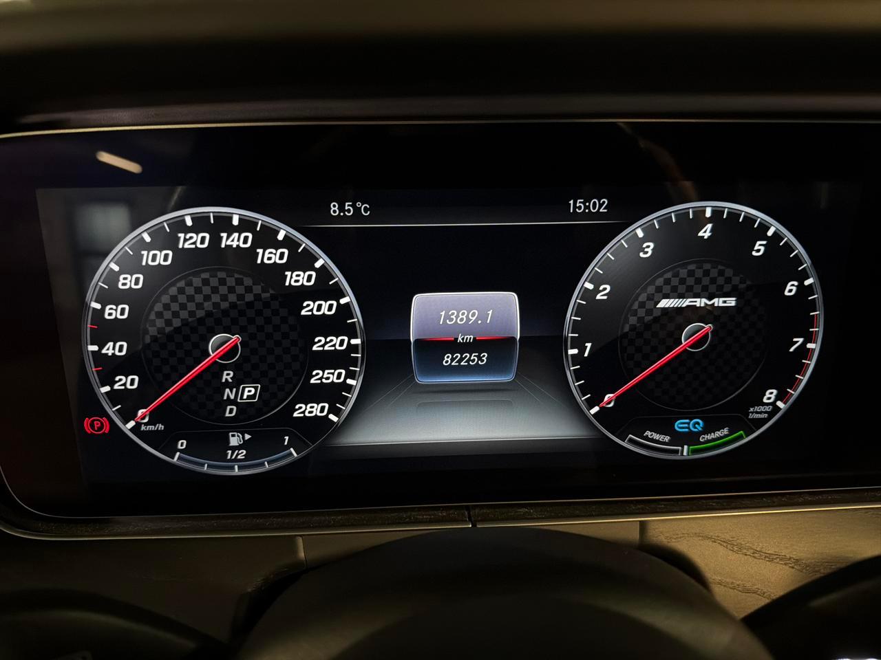 MERCEDES-BENZ E 53 AMG 4matic+ Kombi-image-17