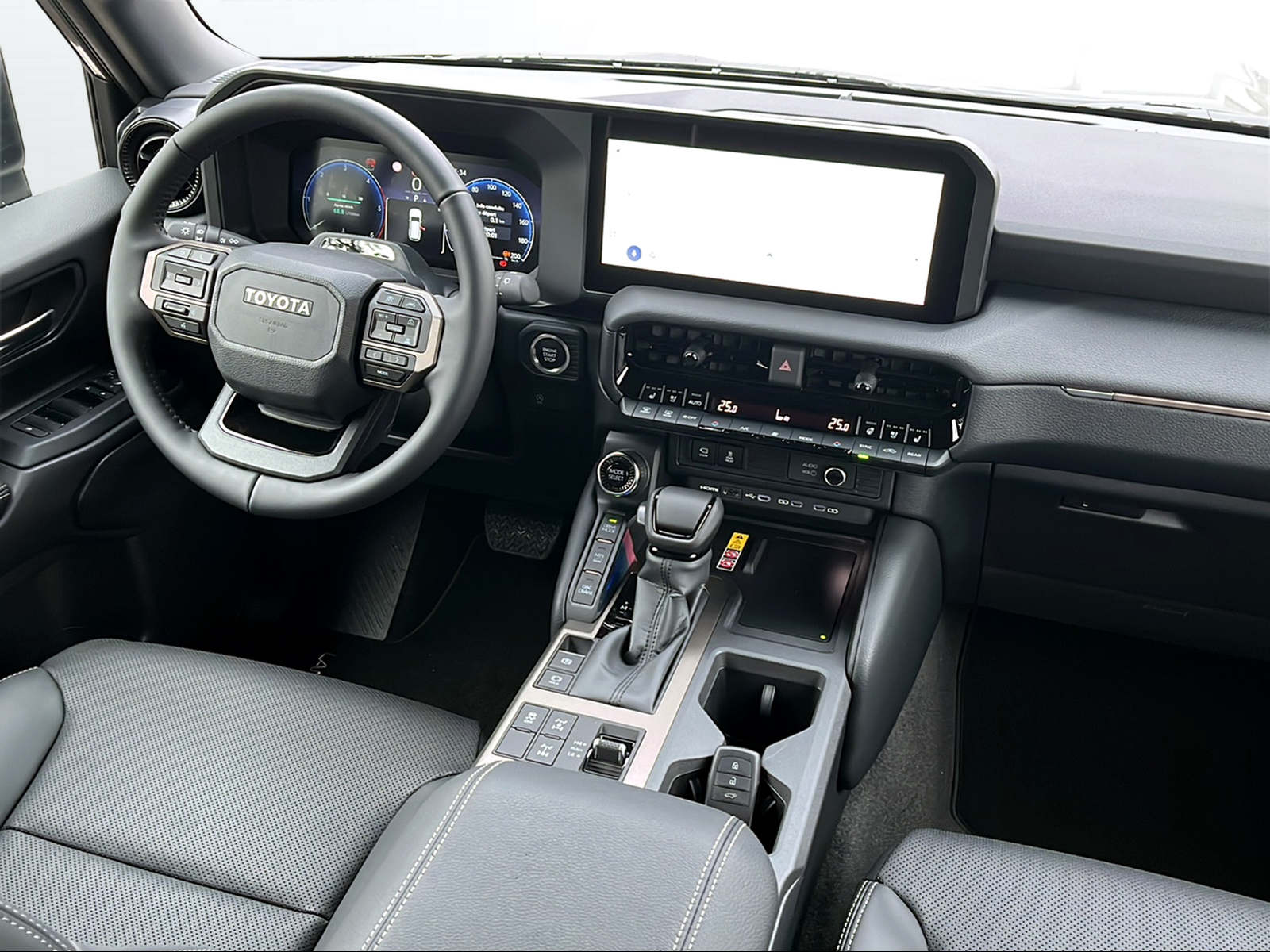 TOYOTA Land Cruiser 2.8D 48V Style-image-7