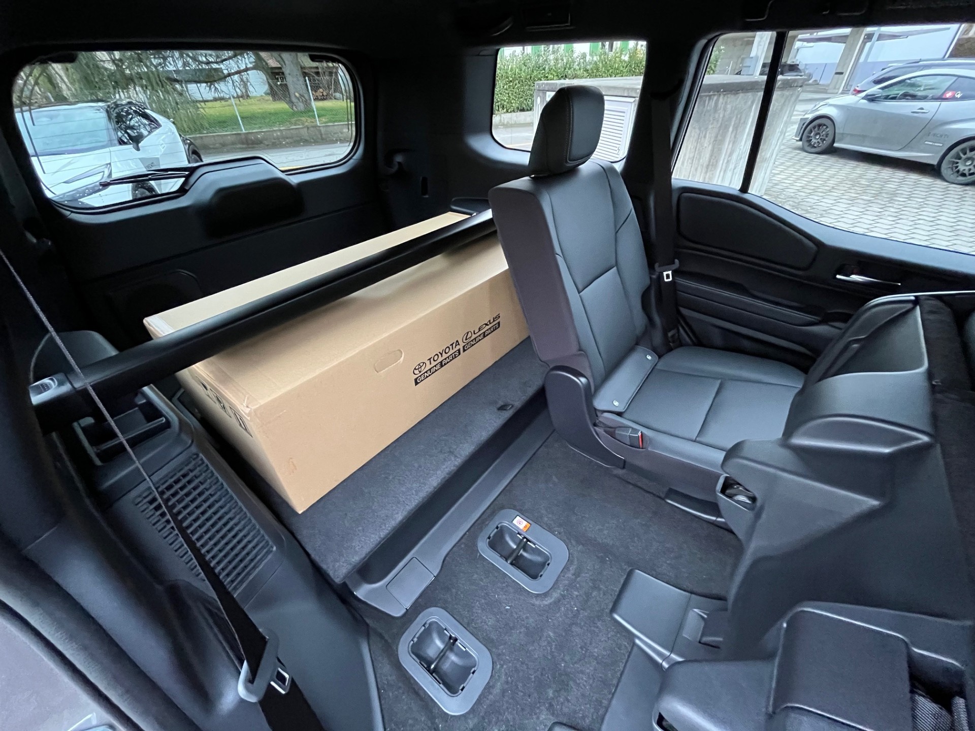 TOYOTA Land Cruiser 2.8D 48V Style-image-22