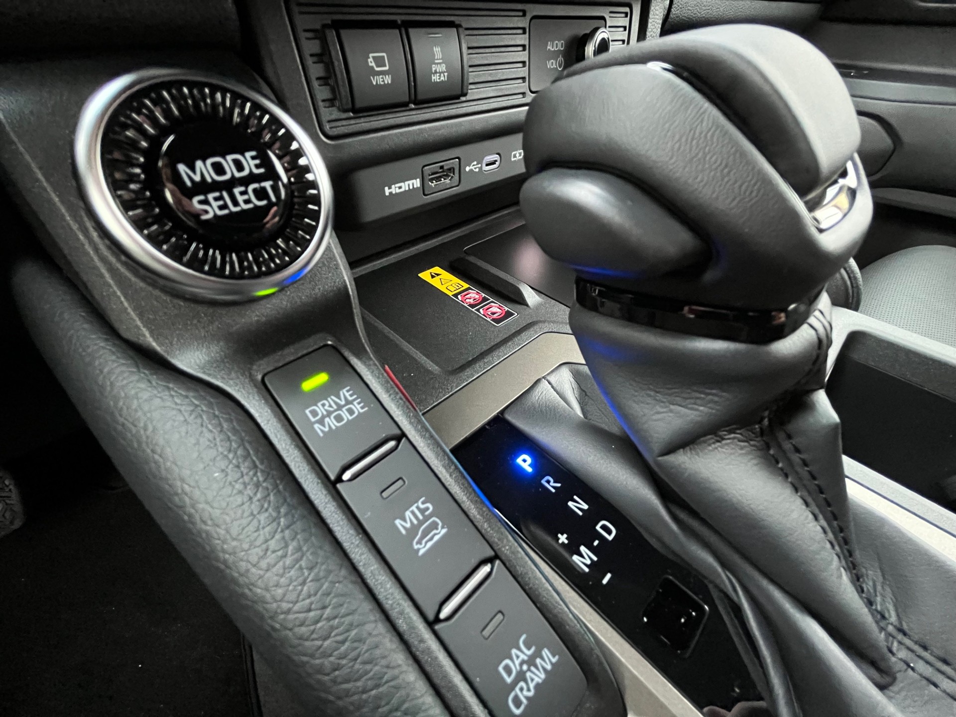 TOYOTA Land Cruiser 2.8D 48V Style-image-17