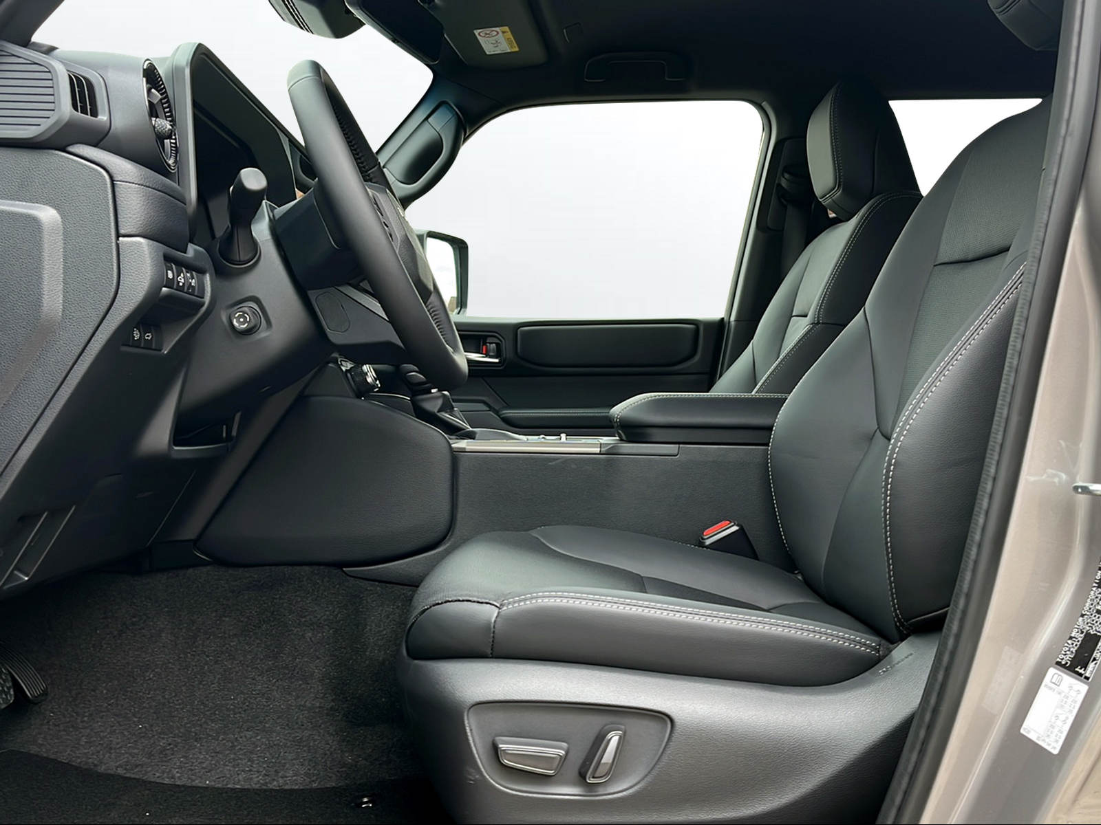 TOYOTA Land Cruiser 2.8D 48V Style-image-6