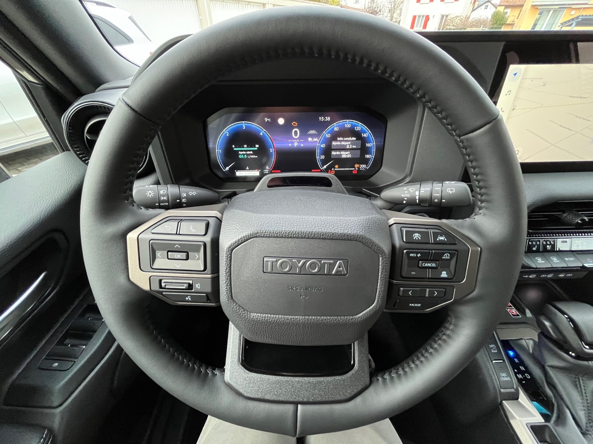 TOYOTA Land Cruiser 2.8D 48V Style-image-14