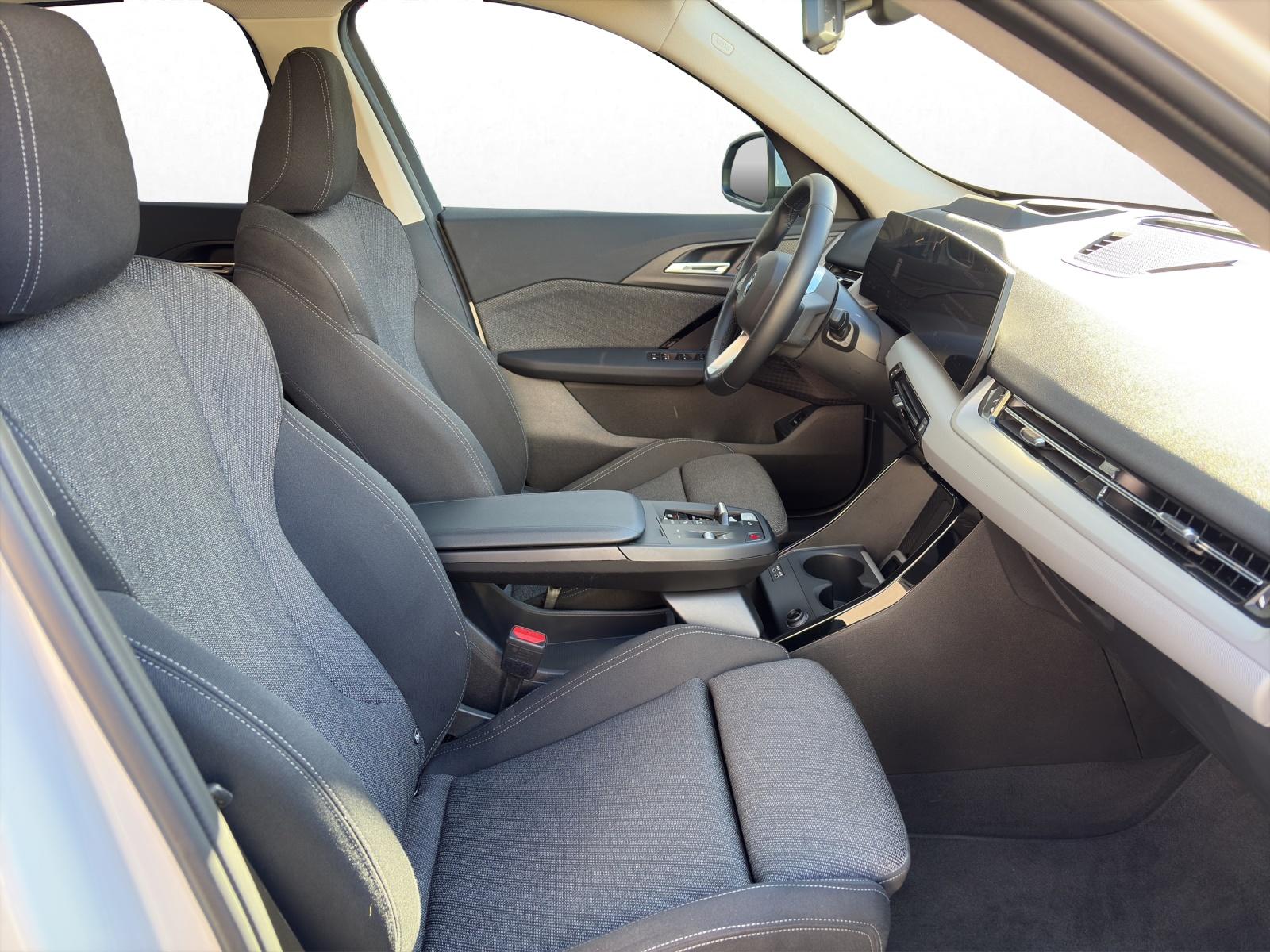 BMW X1 30e xDrive-image-16