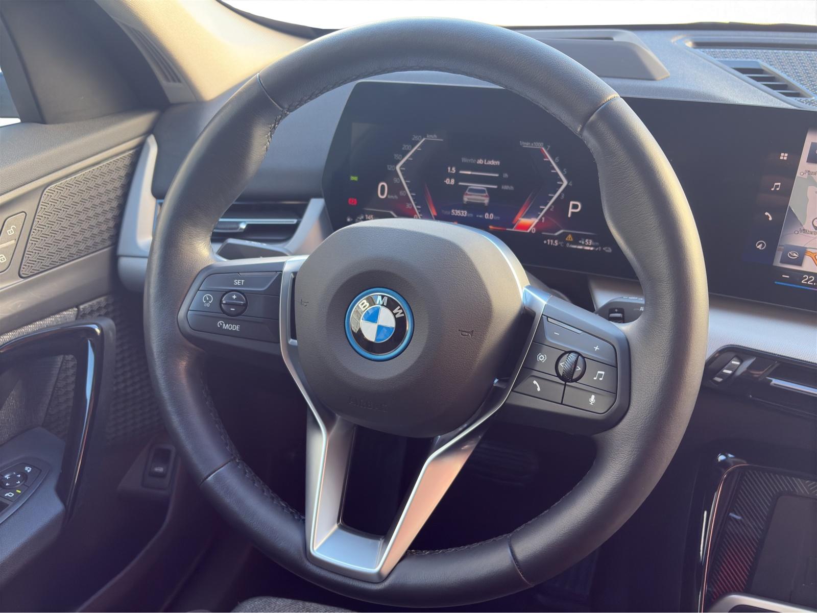 BMW X1 30e xDrive-image-11