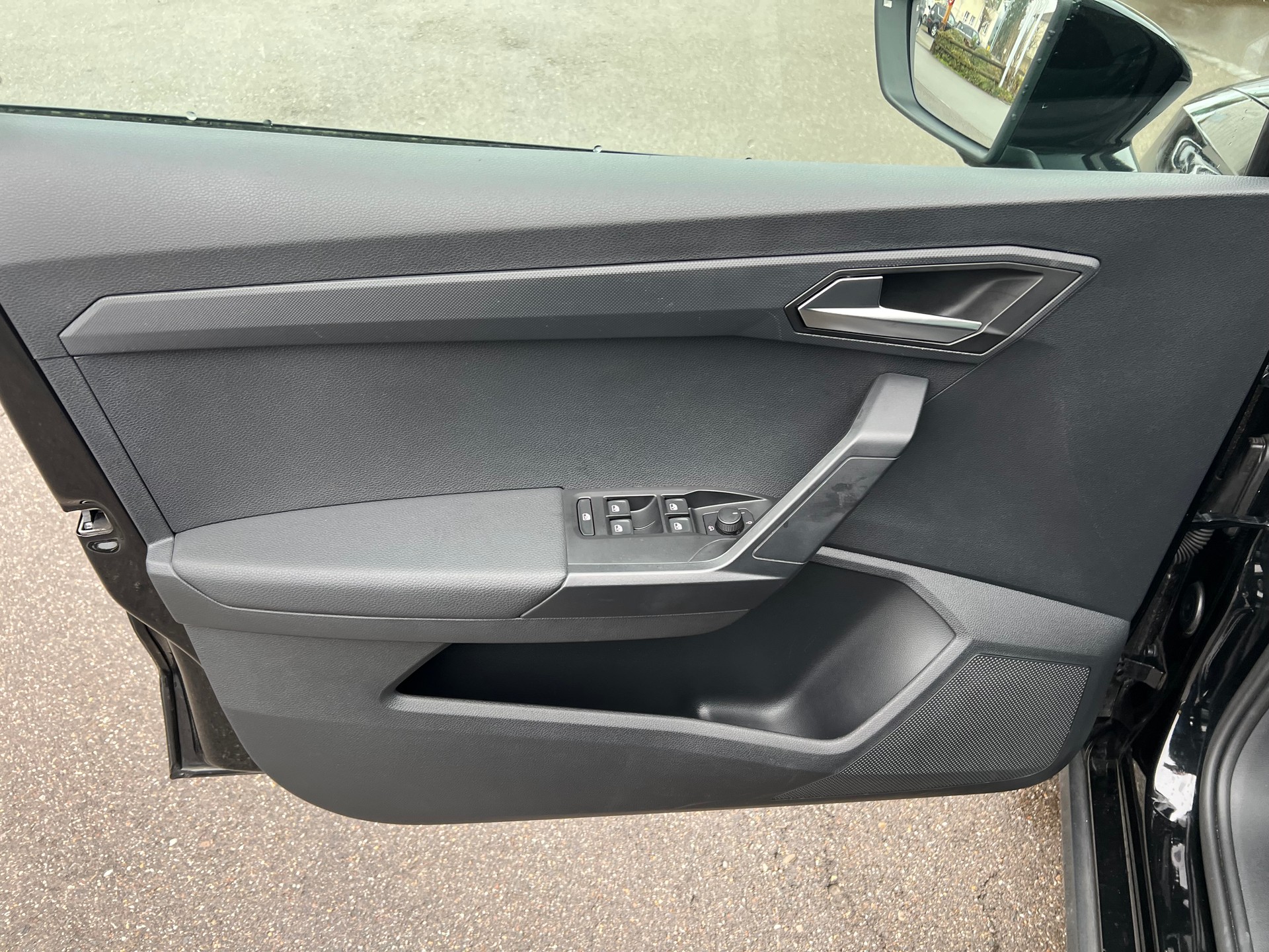 SEAT Arona 1.0 TSI Eco Style DSG-image-8