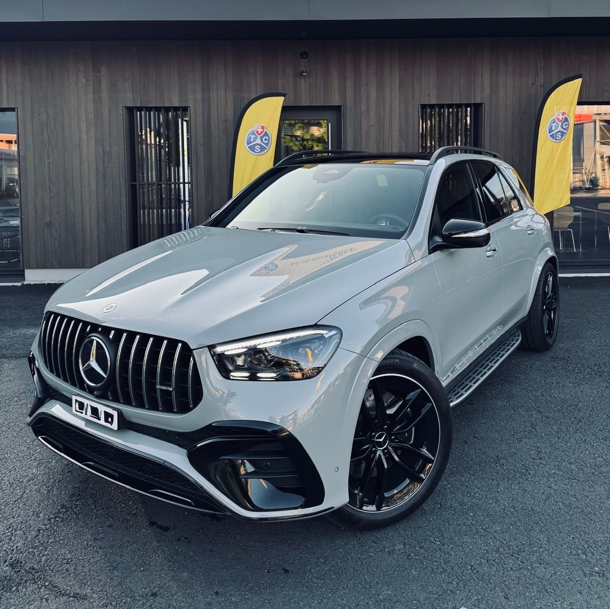 MERCEDES-BENZ GLE 450 d 4Matic 9G-Tronic - 63AMG Optik-showroom-element-1
