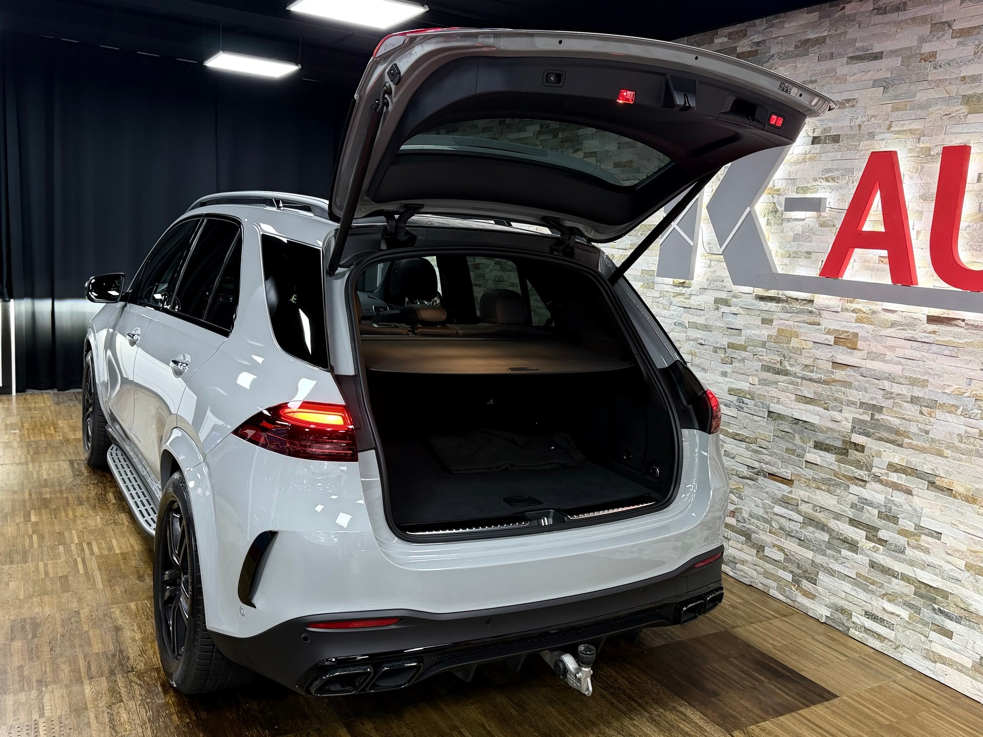MERCEDES-BENZ GLE 450 d 4Matic 9G-Tronic - 63AMG Optik-image-27