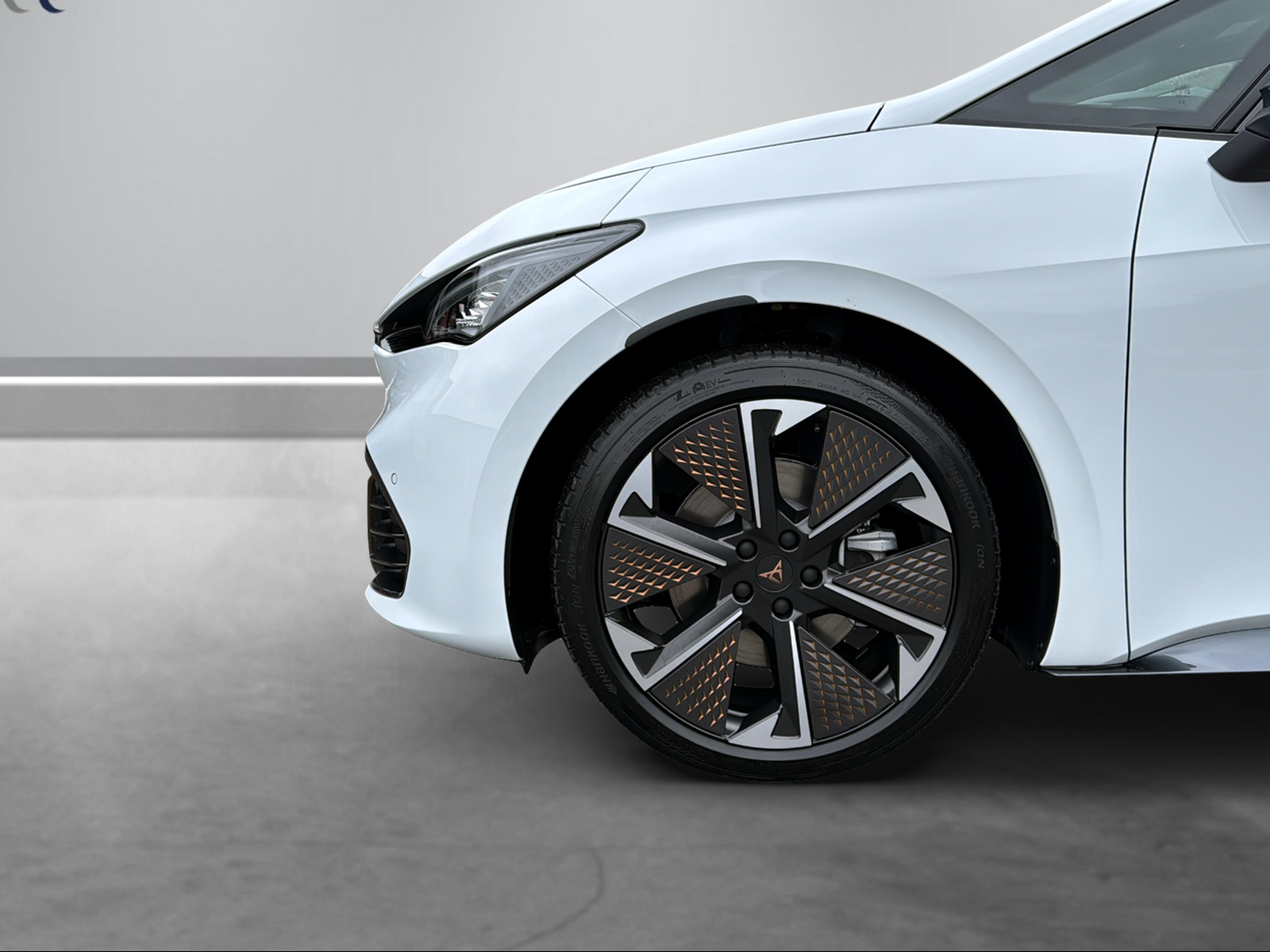 CUPRA Born 59 kWh Edge-image-2