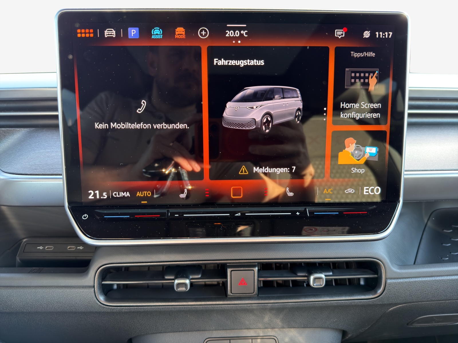 VW ID.Buzz LWB GTX 4 Motion-image-10