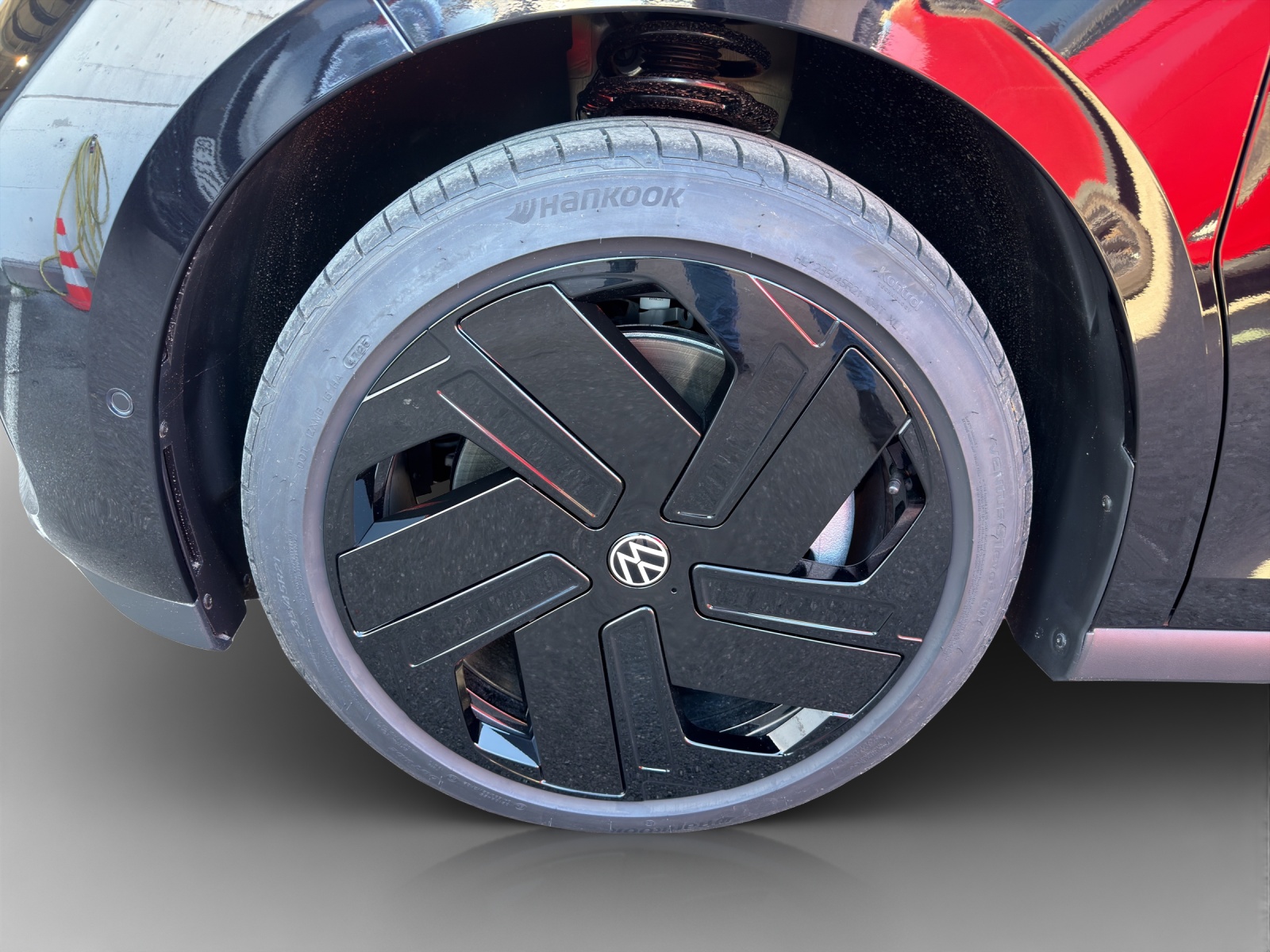 VW ID.Buzz LWB GTX 4 Motion-image-15