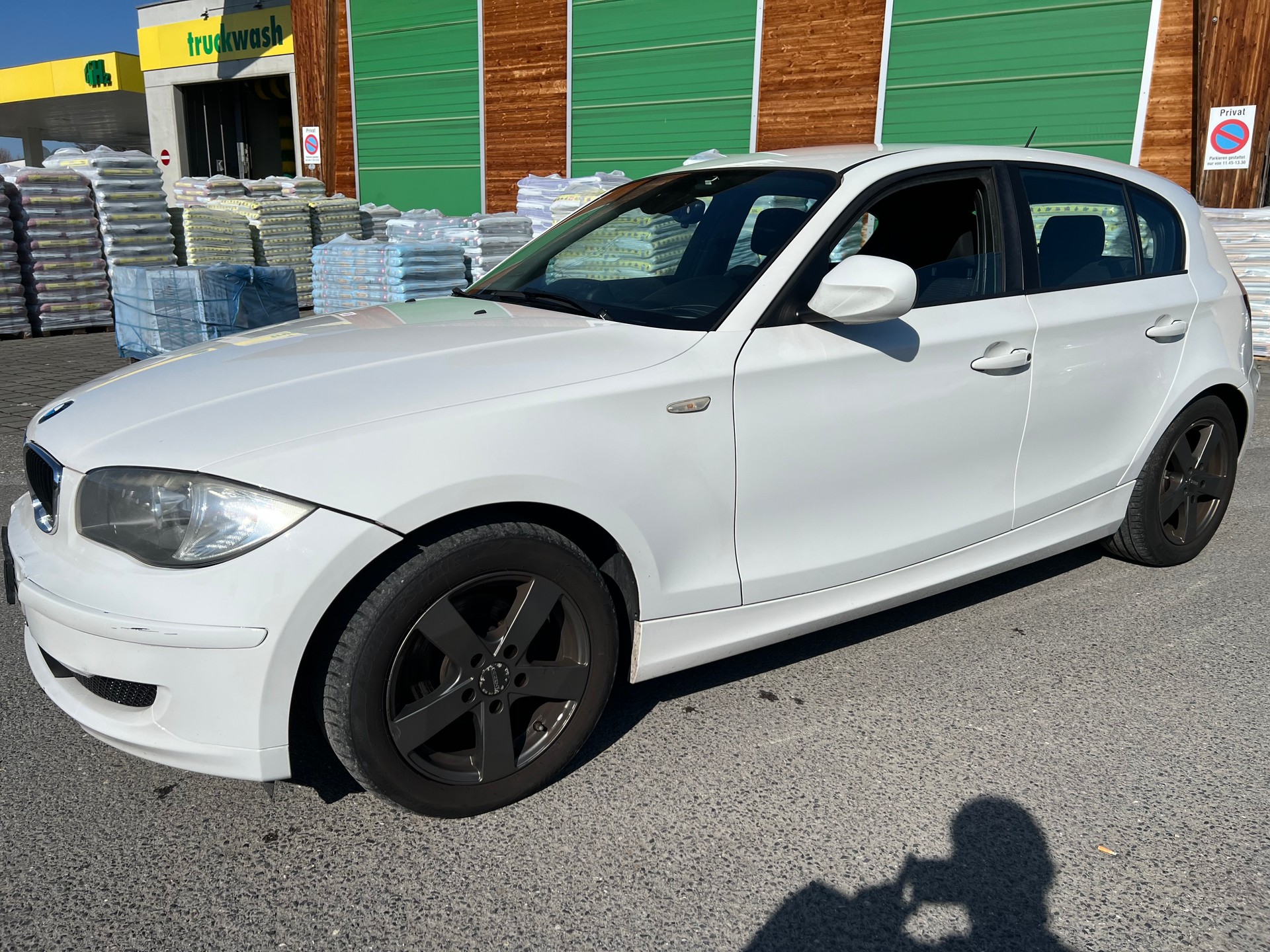 BMW 116i Dynamic Edition-image-2