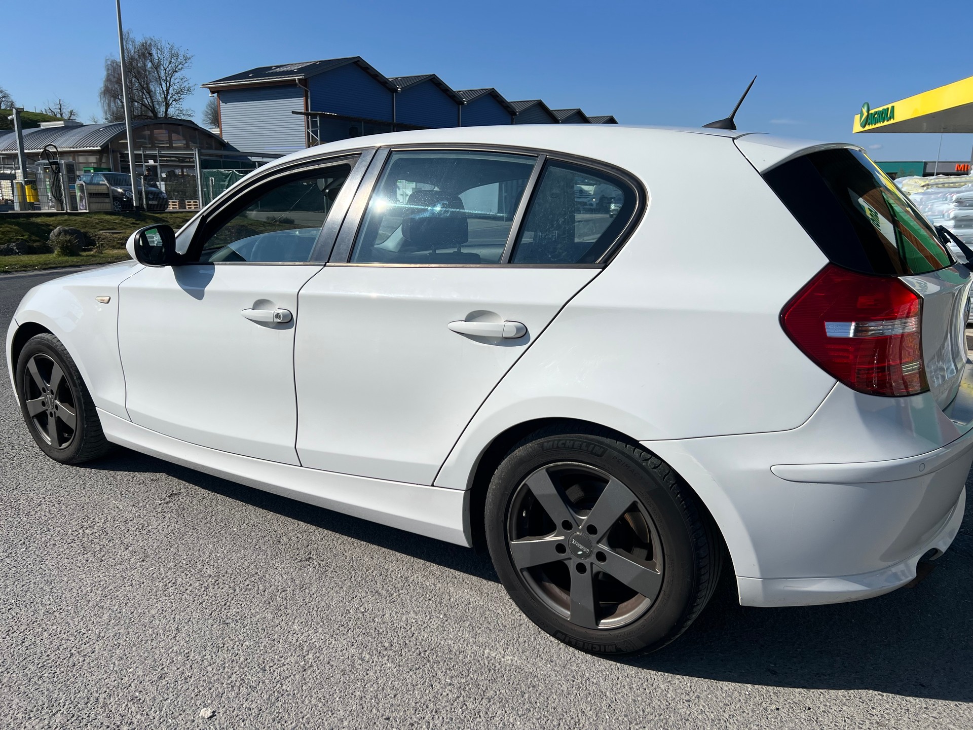 BMW 116i Dynamic Edition-image-3