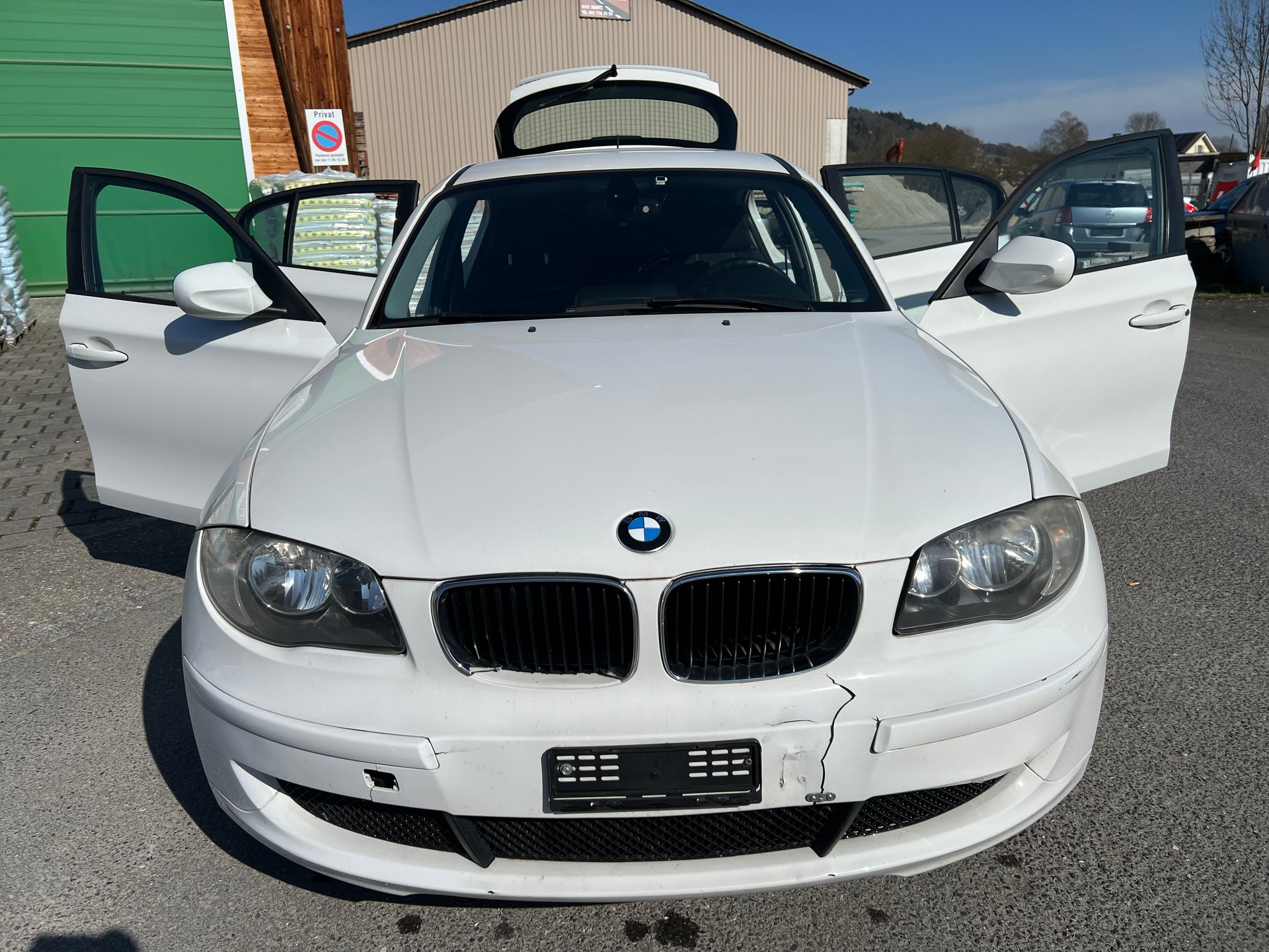 BMW 116i Dynamic Edition-image-7