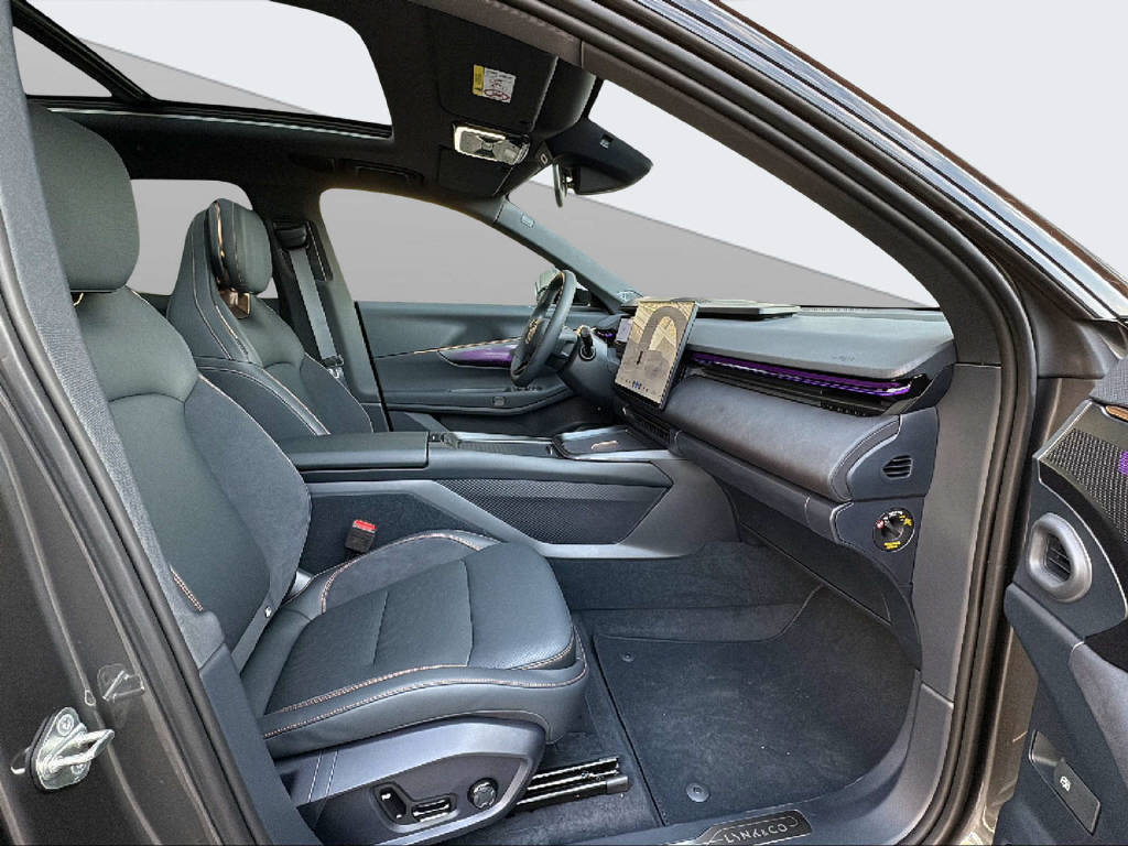 LYNK & CO 08-image-11