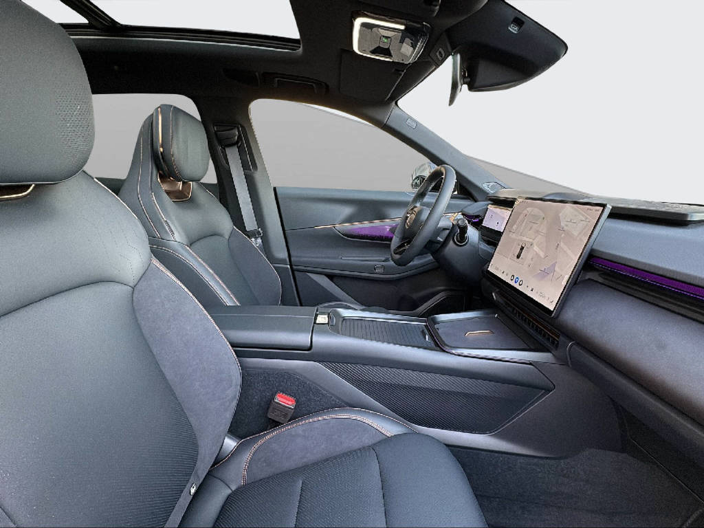 LYNK & CO 08-image-10
