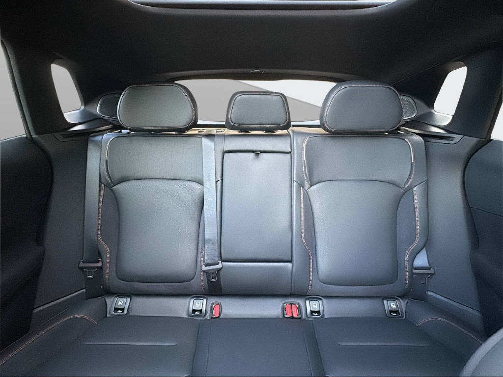 LYNK & CO 08-image-14