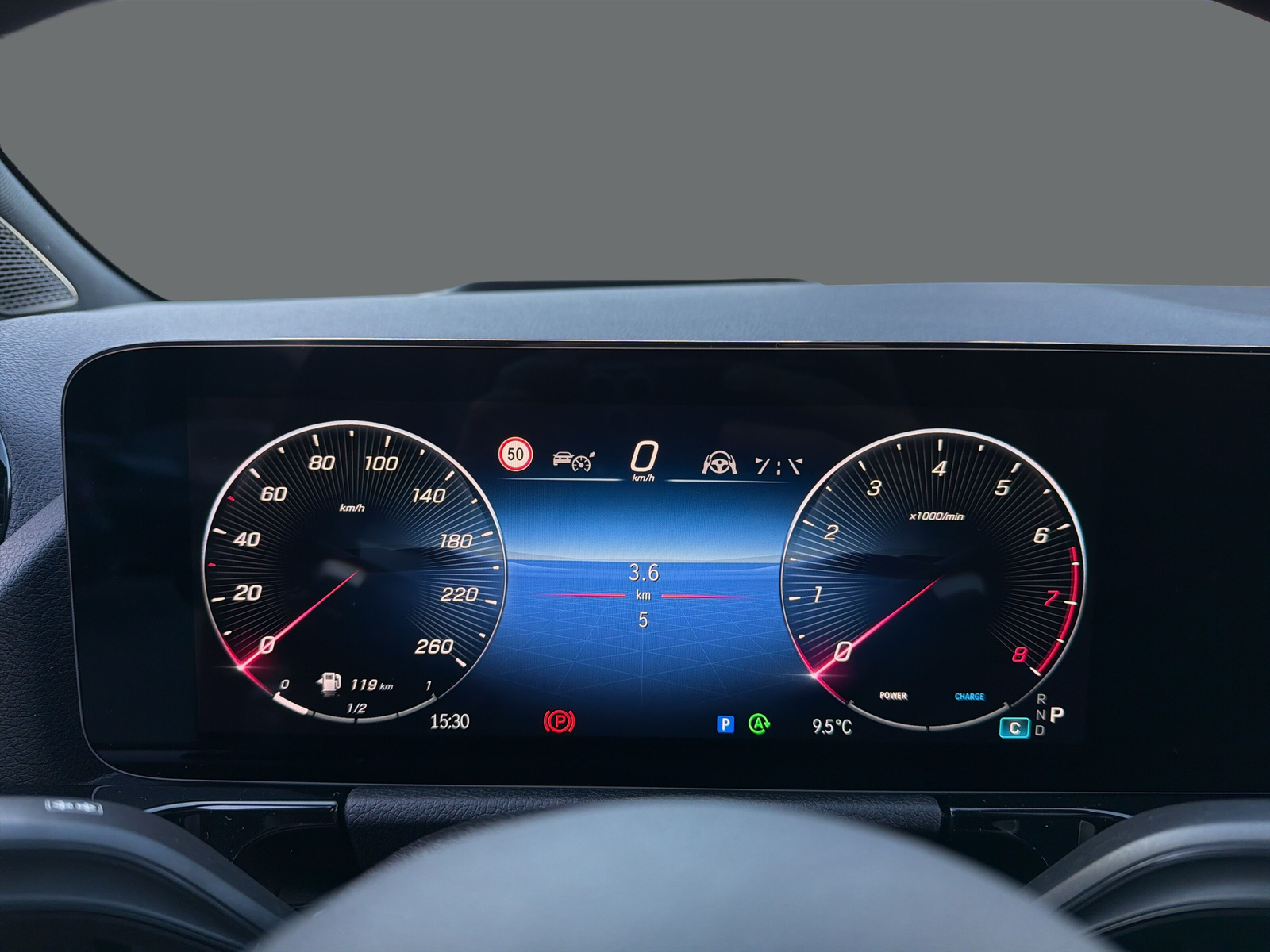 MERCEDES-BENZ GLA 250 4Matic 8G-DCT Swiss Star-image-10
