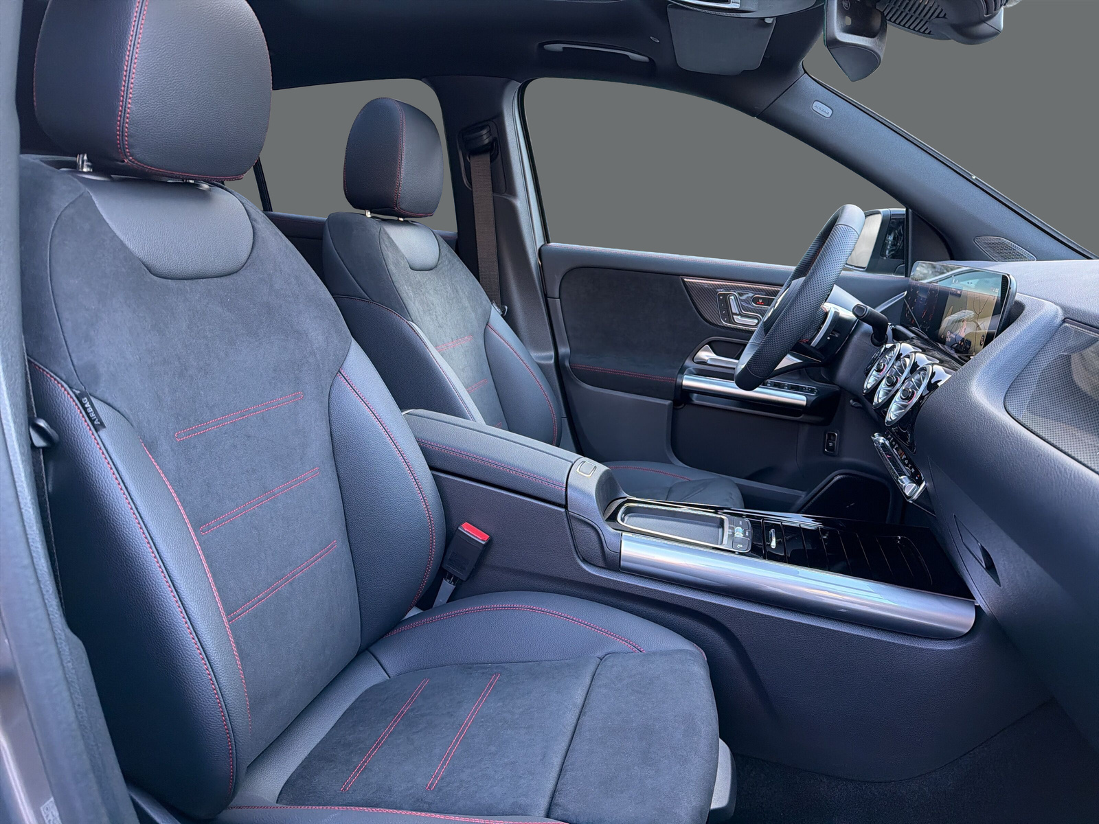 MERCEDES-BENZ GLA 250 4Matic 8G-DCT Swiss Star-image-17