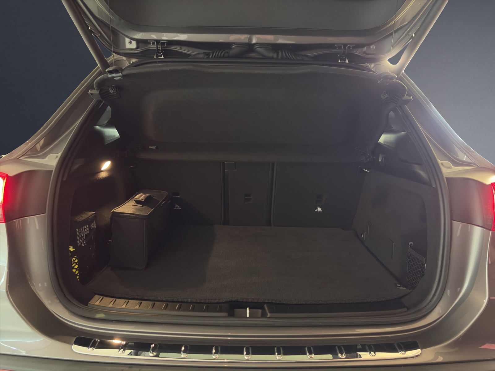 Image MERCEDES-BENZ EQA-350 EQA 350 AMG Line 4Matic