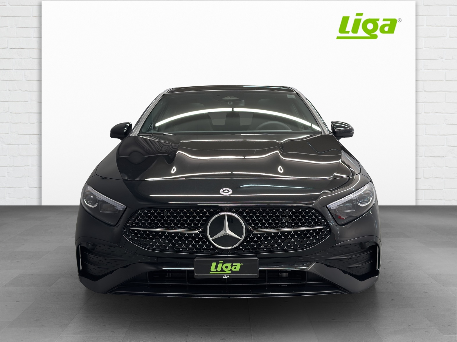 MERCEDES-BENZ A 250 AMG Line 4Matic-image-2